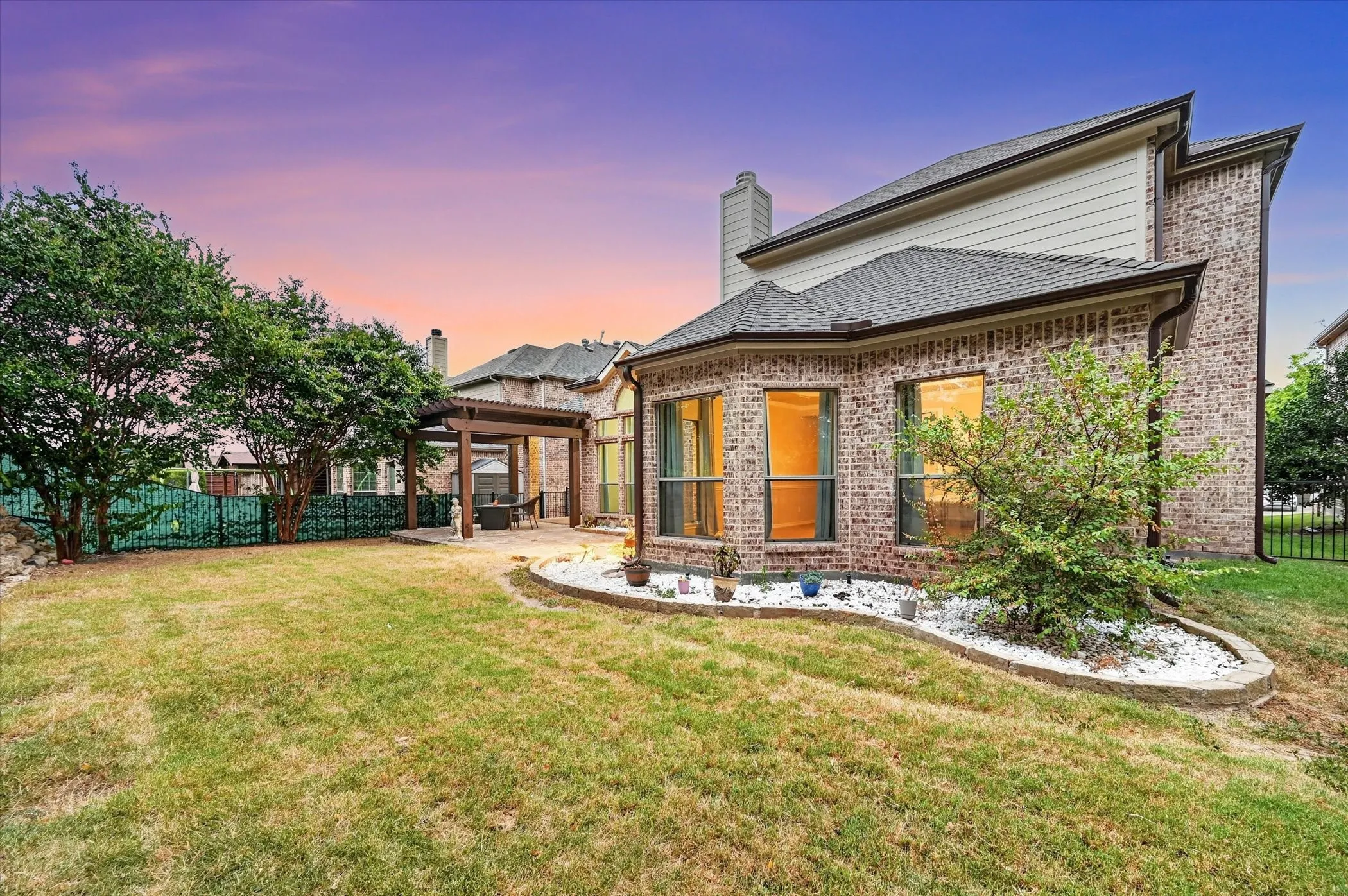 Single Family Residence For Sale in Tarrant County , 12336 Fairway Meadows Drive, Fort Worth, Texas 76179, 5 Bedroom, 4 Bathroom, 2 Garage spaces, 4,282 Sqft, built in 2007, mls#21359050, Real Estate Agent in Fort Worth, Homes For Sale in Tarrant county, Homes For Sale in Fort Worth, Realtor in Fort Worth Texas, Real Estate Brokerage Independent Realty Texas, Luminita Cordes Realtor