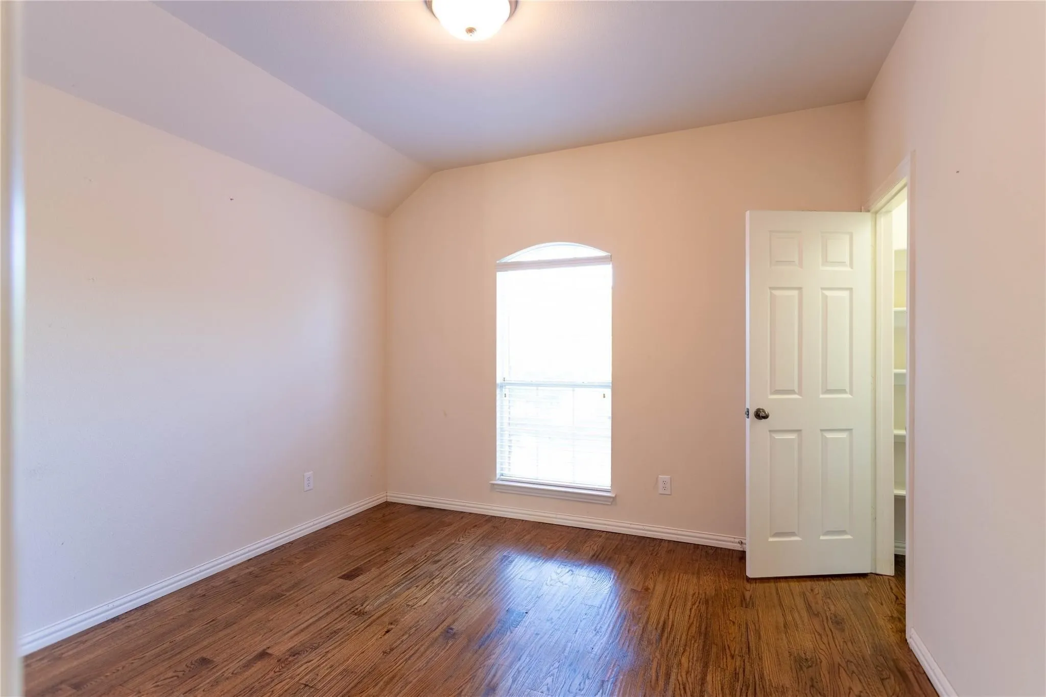 Single Family Residence For Rent in Collin County , 413 Brookmere Lane, Murphy, Texas 75094, 4 Bedroom, 4 Bathroom, 2 Garage spaces, 3,169 Sqft, built in 2004, mls#21359121, Real Estate Agent in Murphy, Homes For Rent in Collin county, Homes For Rent in Murphy, Realtor in Murphy Texas, Real Estate Brokerage Independent Realty Texas, Luminita Cordes Realtor