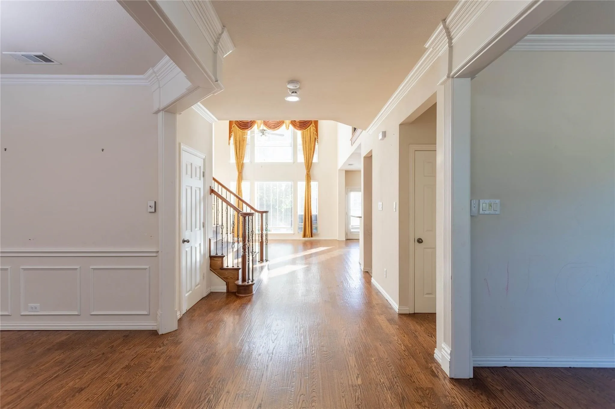 Single Family Residence For Rent in Collin County , 413 Brookmere Lane, Murphy, Texas 75094, 4 Bedroom, 4 Bathroom, 2 Garage spaces, 3,169 Sqft, built in 2004, mls#21359121, Real Estate Agent in Murphy, Homes For Rent in Collin county, Homes For Rent in Murphy, Realtor in Murphy Texas, Real Estate Brokerage Independent Realty Texas, Luminita Cordes Realtor