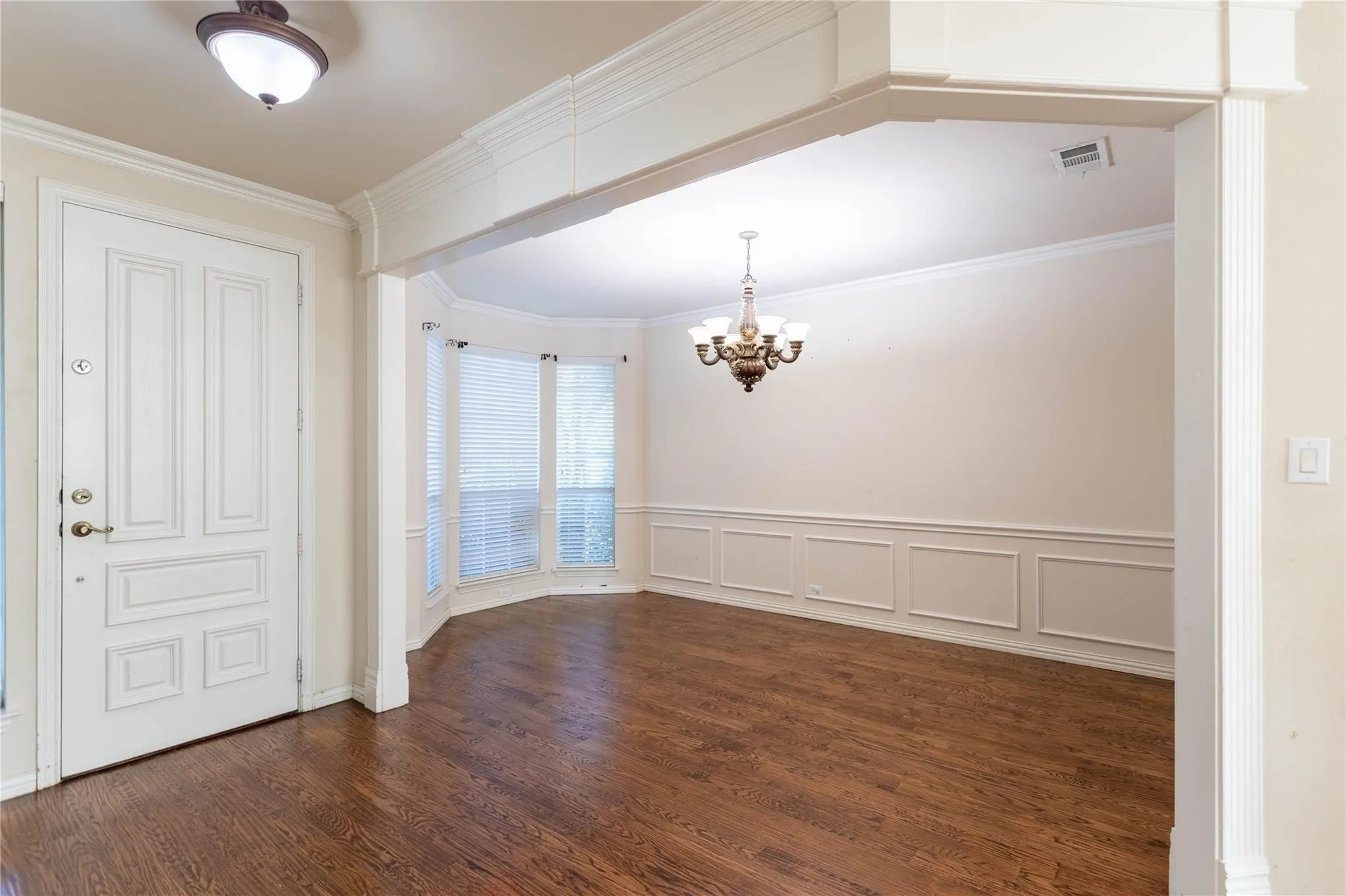 Single Family Residence For Rent in Collin County , 413 Brookmere Lane, Murphy, Texas 75094, 4 Bedroom, 4 Bathroom, 2 Garage spaces, 3,169 Sqft, built in 2004, mls#21359121, Real Estate Agent in Murphy, Homes For Rent in Collin county, Homes For Rent in Murphy, Realtor in Murphy Texas, Real Estate Brokerage Independent Realty Texas, Luminita Cordes Realtor