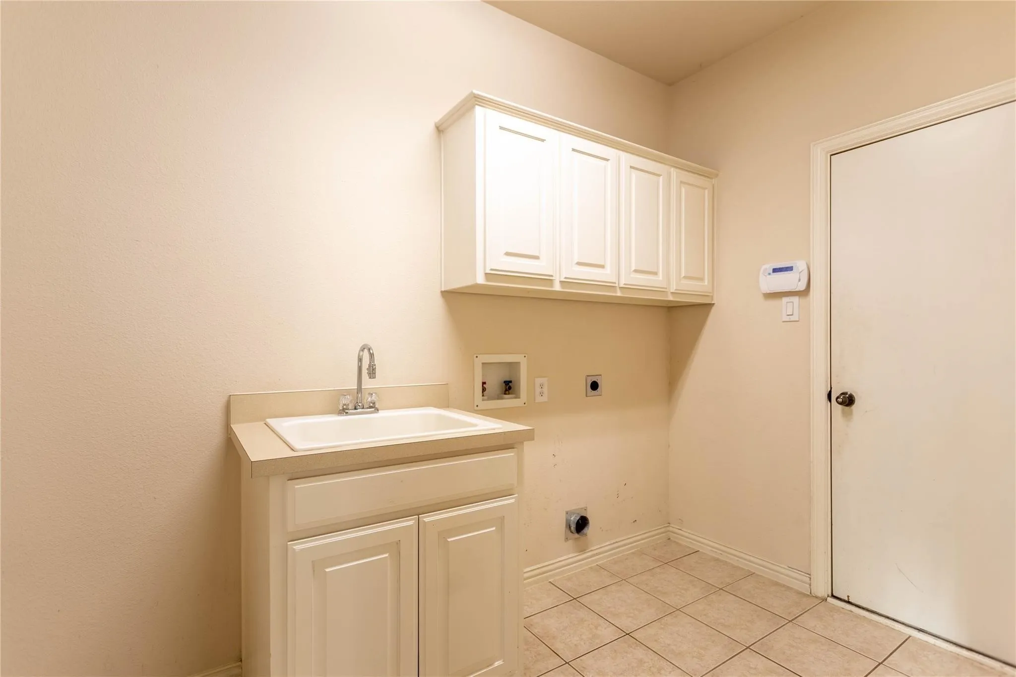 Single Family Residence For Rent in Collin County , 413 Brookmere Lane, Murphy, Texas 75094, 4 Bedroom, 4 Bathroom, 2 Garage spaces, 3,169 Sqft, built in 2004, mls#21359121, Real Estate Agent in Murphy, Homes For Rent in Collin county, Homes For Rent in Murphy, Realtor in Murphy Texas, Real Estate Brokerage Independent Realty Texas, Luminita Cordes Realtor