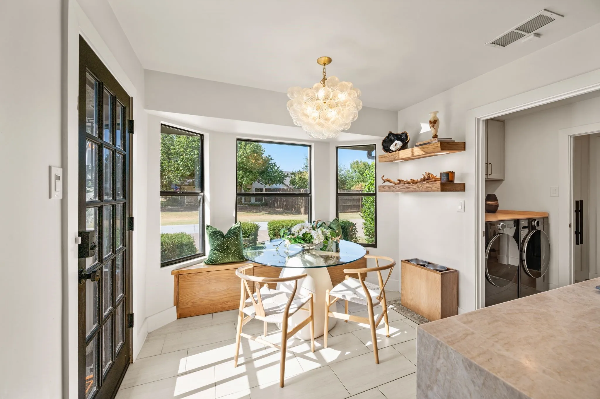 Single Family Residence For Sale in Tarrant County , 2403 N Carroll Avenue, Southlake, Texas 76092, 4 Bedroom, 3 Bathroom, 2 Garage spaces, 2,424 Sqft, built in 1984, mls#21358388, Real Estate Agent in Southlake, Homes For Sale in Tarrant county, Homes For Sale in Southlake, Realtor in Southlake Texas, Real Estate Brokerage Independent Realty Texas, Luminita Cordes Realtor