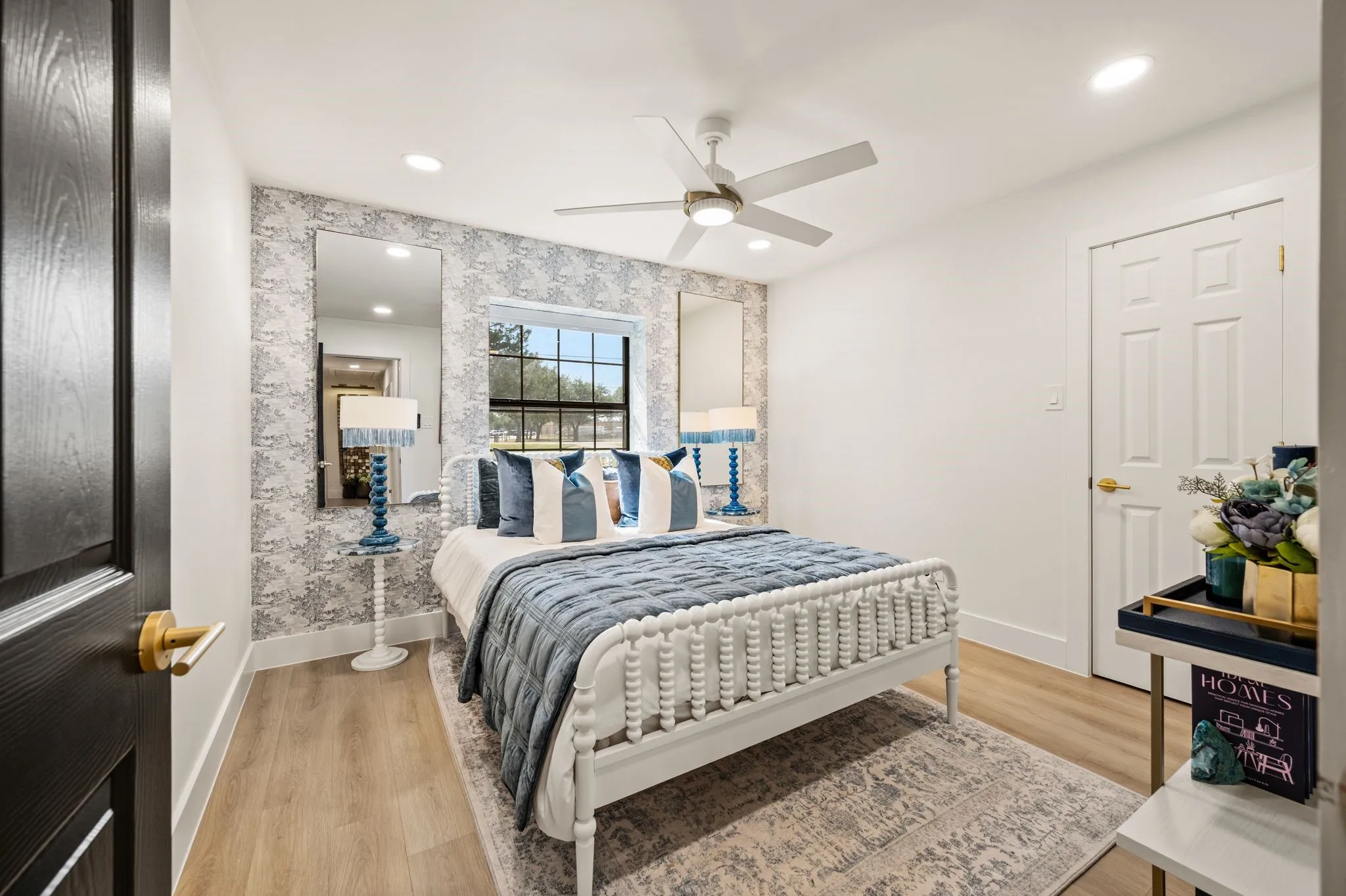 Single Family Residence For Sale in Tarrant County , 2403 N Carroll Avenue, Southlake, Texas 76092, 4 Bedroom, 3 Bathroom, 2 Garage spaces, 2,424 Sqft, built in 1984, mls#21358388, Real Estate Agent in Southlake, Homes For Sale in Tarrant county, Homes For Sale in Southlake, Realtor in Southlake Texas, Real Estate Brokerage Independent Realty Texas, Luminita Cordes Realtor