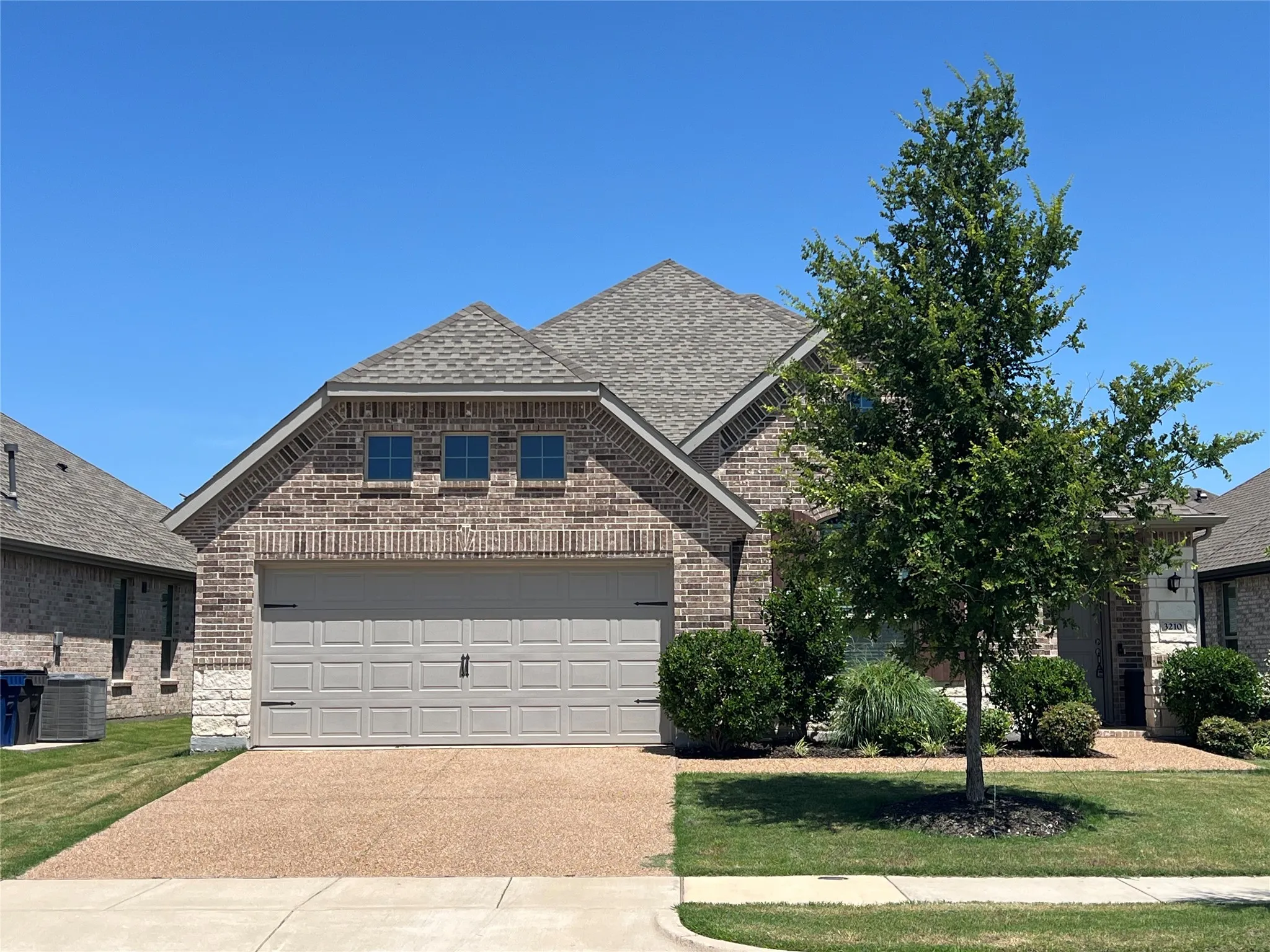 Single Family Residence For Rent in Collin County , 3210 Mattie Grey Lane, Melissa, Texas 75454, 4 Bedroom, 3 Bathroom, 2 Garage spaces, 2,055 Sqft, built in 2022, mls#21359140, Real Estate Agent in Melissa, Homes For Rent in Collin county, Homes For Rent in Melissa, Realtor in Melissa Texas, Real Estate Brokerage Independent Realty Texas, Luminita Cordes Realtor