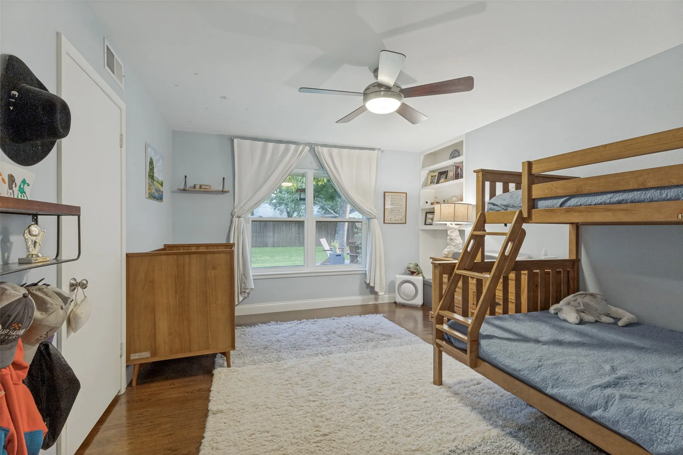 Single Family Residence For Sale in Tarrant County , 4241 Bilglade Road, Fort Worth, Texas 76109, 3 Bedroom, 3 Bathroom, Garage spaces, 2,710 Sqft, built in 1956, mls#21358271, Real Estate Agent in Fort Worth, Homes For Sale in Tarrant county, Homes For Sale in Fort Worth, Realtor in Fort Worth Texas, Real Estate Brokerage Independent Realty Texas, Luminita Cordes Realtor