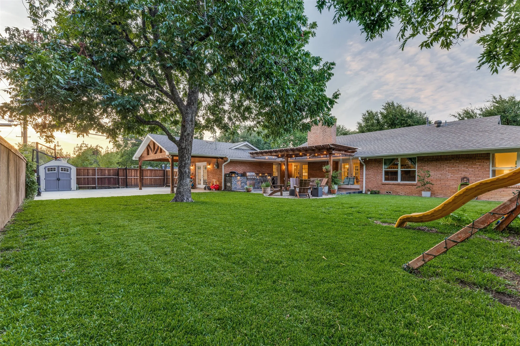 Single Family Residence For Sale in Tarrant County , 4241 Bilglade Road, Fort Worth, Texas 76109, 3 Bedroom, 3 Bathroom, Garage spaces, 2,710 Sqft, built in 1956, mls#21358271, Real Estate Agent in Fort Worth, Homes For Sale in Tarrant county, Homes For Sale in Fort Worth, Realtor in Fort Worth Texas, Real Estate Brokerage Independent Realty Texas, Luminita Cordes Realtor