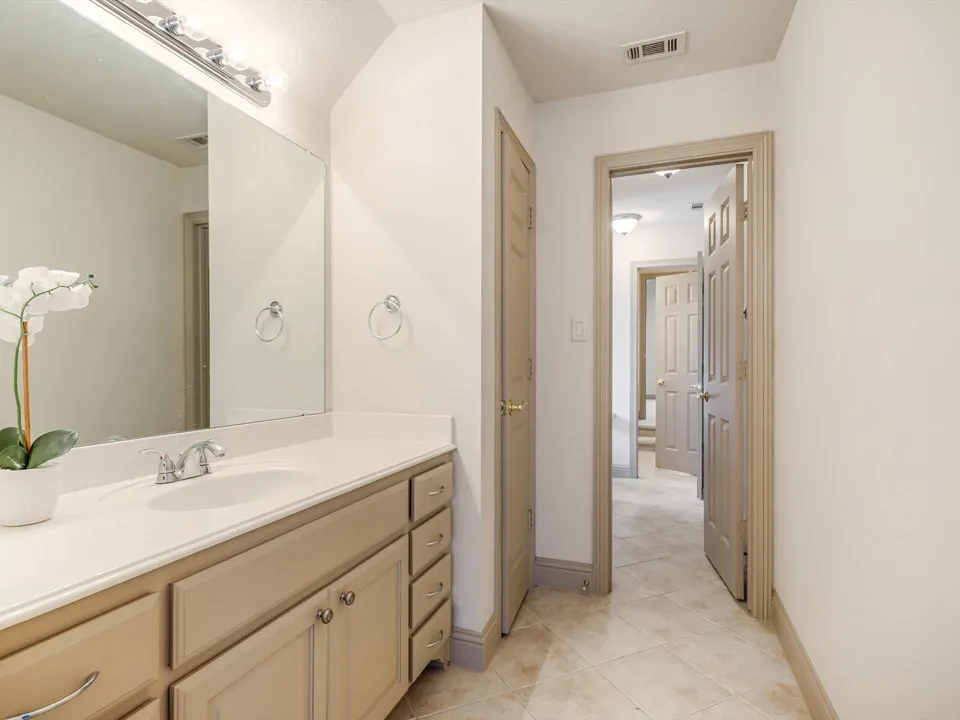 Single Family Residence For Sale in Collin County , 5769 Foard Drive, Frisco, Texas 75034, 3 Bedroom, 3 Bathroom, 2 Garage spaces, 3,220 Sqft, built in 2006, mls#21333393, Real Estate Agent in Frisco, Homes For Sale in Collin county, Homes For Sale in Frisco, Realtor in Frisco Texas, Real Estate Brokerage Independent Realty Texas, Luminita Cordes Realtor