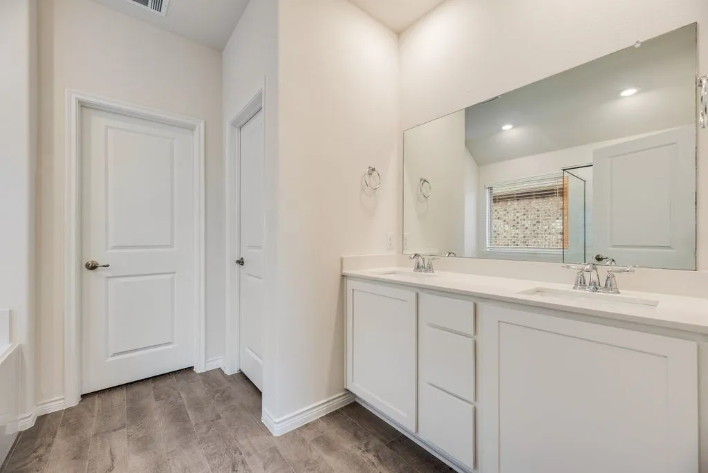 Single Family Residence For Sale in Denton County , 3206 Catoosa Lane, Aubrey, Texas 76227, 4 Bedroom, 2 Bathroom, 2 Garage spaces, 1,887 Sqft, built in 2022, mls#21354228, Real Estate Agent in Aubrey, Homes For Sale in Denton county, Homes For Sale in Aubrey, Realtor in Aubrey Texas, Real Estate Brokerage Independent Realty Texas, Luminita Cordes Realtor