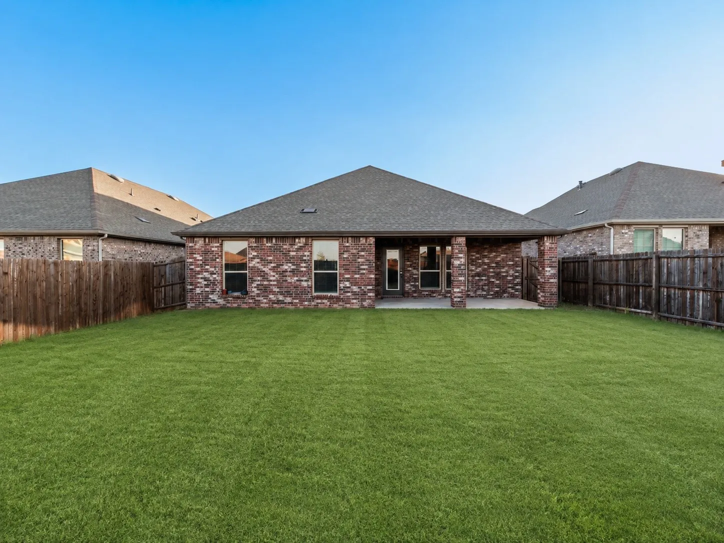Single Family Residence For Sale in Denton County , 3206 Catoosa Lane, Aubrey, Texas 76227, 4 Bedroom, 2 Bathroom, 2 Garage spaces, 1,887 Sqft, built in 2022, mls#21354228, Real Estate Agent in Aubrey, Homes For Sale in Denton county, Homes For Sale in Aubrey, Realtor in Aubrey Texas, Real Estate Brokerage Independent Realty Texas, Luminita Cordes Realtor