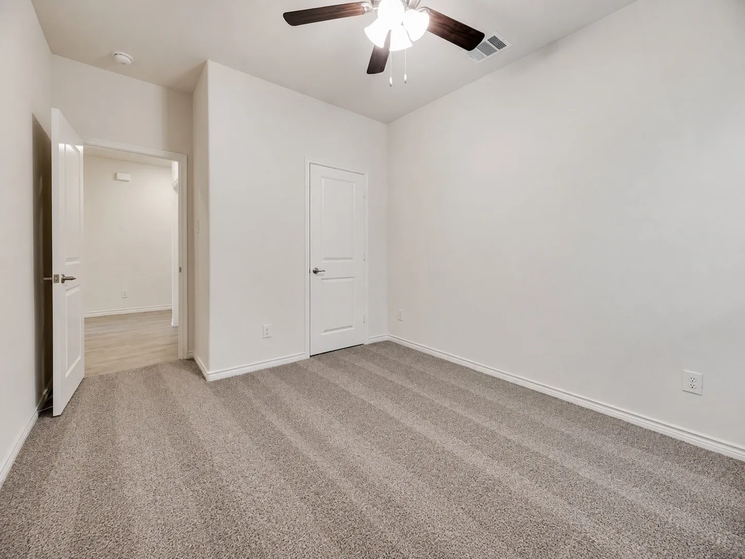 Single Family Residence For Sale in Denton County , 3206 Catoosa Lane, Aubrey, Texas 76227, 4 Bedroom, 2 Bathroom, 2 Garage spaces, 1,887 Sqft, built in 2022, mls#21354228, Real Estate Agent in Aubrey, Homes For Sale in Denton county, Homes For Sale in Aubrey, Realtor in Aubrey Texas, Real Estate Brokerage Independent Realty Texas, Luminita Cordes Realtor