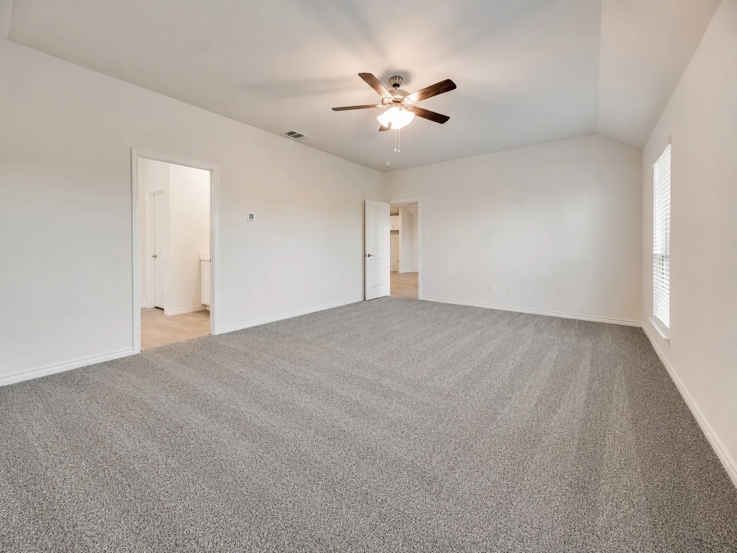 Single Family Residence For Sale in Denton County , 3206 Catoosa Lane, Aubrey, Texas 76227, 4 Bedroom, 2 Bathroom, 2 Garage spaces, 1,887 Sqft, built in 2022, mls#21354228, Real Estate Agent in Aubrey, Homes For Sale in Denton county, Homes For Sale in Aubrey, Realtor in Aubrey Texas, Real Estate Brokerage Independent Realty Texas, Luminita Cordes Realtor