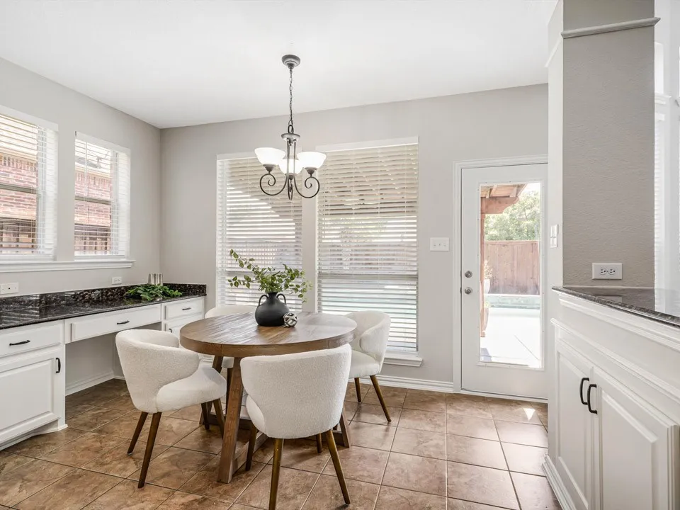 Single Family Residence For Sale in Denton County , 7934 Bishop Drive, Frisco, Texas 75036, 4 Bedroom, 4 Bathroom, 2 Garage spaces, 3,600 Sqft, built in 2005, mls#21352427, Real Estate Agent in Frisco, Homes For Sale in Denton county, Homes For Sale in Frisco, Realtor in Frisco Texas, Real Estate Brokerage Independent Realty Texas, Luminita Cordes Realtor