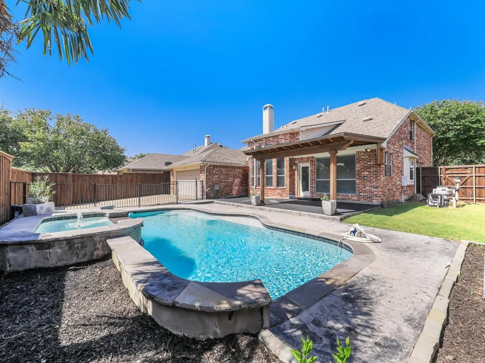 Single Family Residence For Sale in Denton County , 7934 Bishop Drive, Frisco, Texas 75036, 4 Bedroom, 4 Bathroom, 2 Garage spaces, 3,600 Sqft, built in 2005, mls#21352427, Real Estate Agent in Frisco, Homes For Sale in Denton county, Homes For Sale in Frisco, Realtor in Frisco Texas, Real Estate Brokerage Independent Realty Texas, Luminita Cordes Realtor