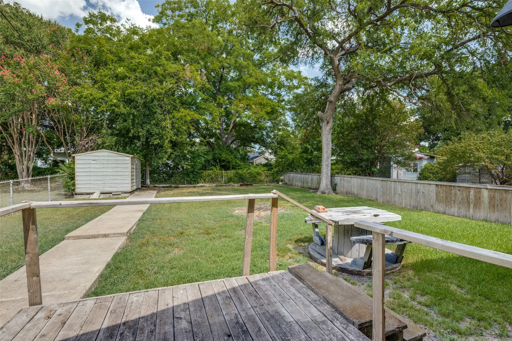 Single Family Residence For Sale in Grayson County , 213 N Holly Avenue, Sherman, Texas 75092, 3 Bedroom, 3 Bathroom, Garage spaces, 1,479 Sqft, built in 2019, mls#21359161, Real Estate Agent in Sherman, Homes For Sale in Grayson county, Homes For Sale in Sherman, Realtor in Sherman Texas, Real Estate Brokerage Independent Realty Texas, Luminita Cordes Realtor