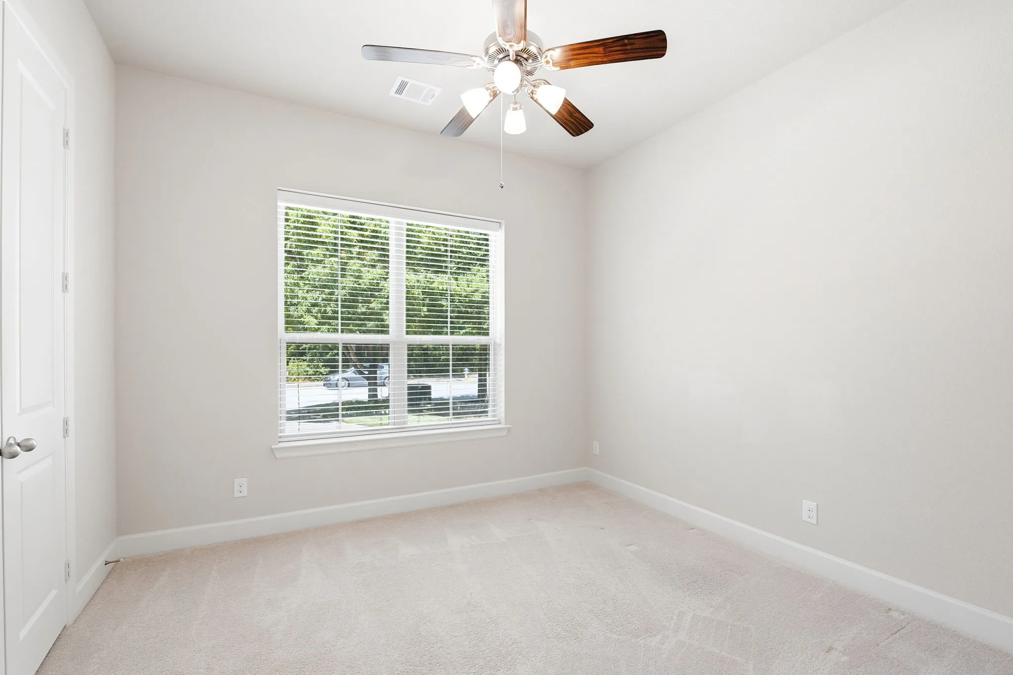 Single Family Residence For Sale in Collin County , 1208 Caliche Trail, Allen, Texas 75013, 4 Bedroom, 3 Bathroom, 2 Garage spaces, 2,840 Sqft, built in 2014, mls#21353525, Real Estate Agent in Allen, Homes For Sale in Collin county, Homes For Sale in Allen, Realtor in Allen Texas, Real Estate Brokerage Independent Realty Texas, Luminita Cordes Realtor