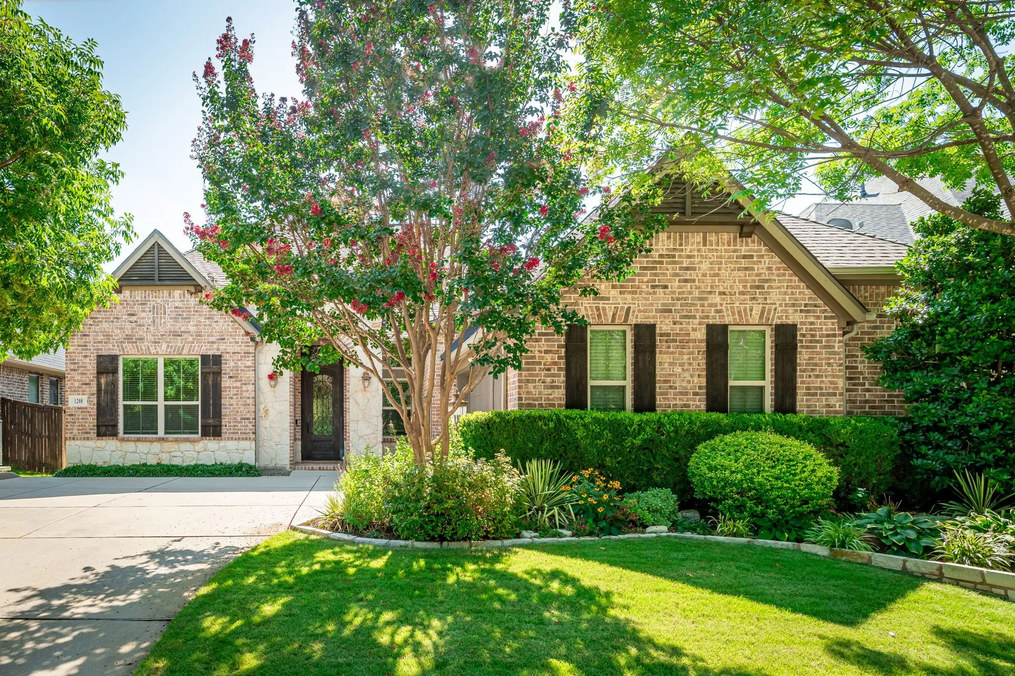 Single Family Residence For Sale in Collin County , 1208 Caliche Trail, Allen, Texas 75013, 4 Bedroom, 3 Bathroom, 2 Garage spaces, 2,840 Sqft, built in 2014, mls#21353525, Real Estate Agent in Allen, Homes For Sale in Collin county, Homes For Sale in Allen, Realtor in Allen Texas, Real Estate Brokerage Independent Realty Texas, Luminita Cordes Realtor
