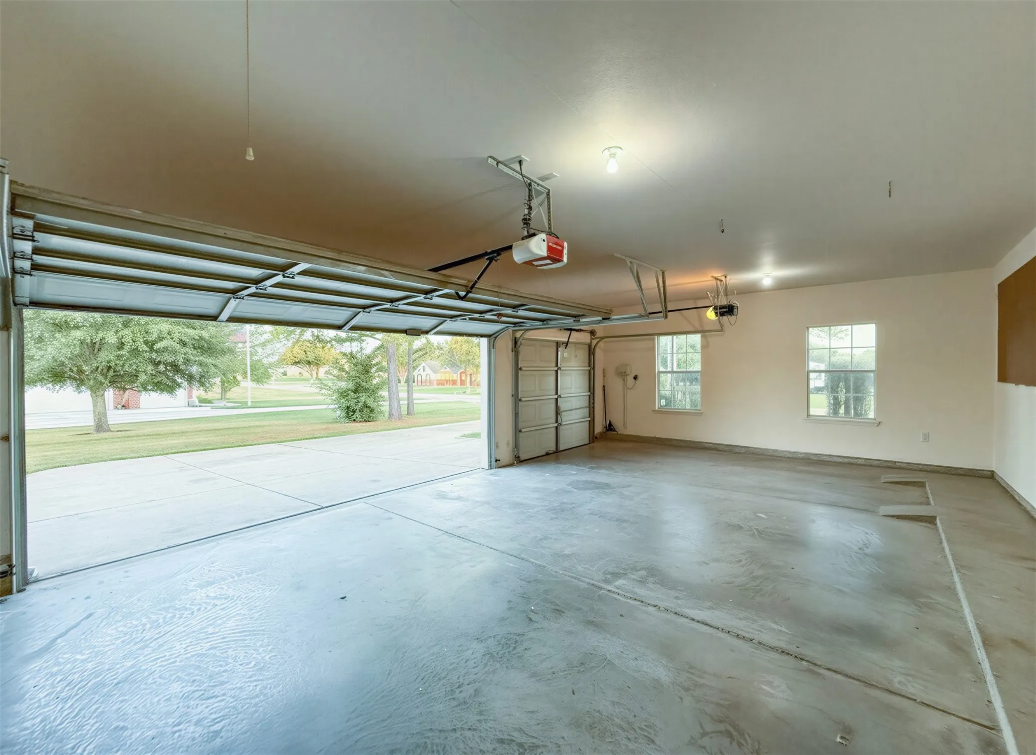 Single Family Residence For Sale in Denton County , 7517 Rodeo Drive, Denton, Texas 76208, 4 Bedroom, 5 Bathroom, 3 Garage spaces, 3,473 Sqft, built in 2000, mls#21358490, Real Estate Agent in Denton, Homes For Sale in Denton county, Homes For Sale in Denton, Realtor in Denton Texas, Real Estate Brokerage Independent Realty Texas, Luminita Cordes Realtor