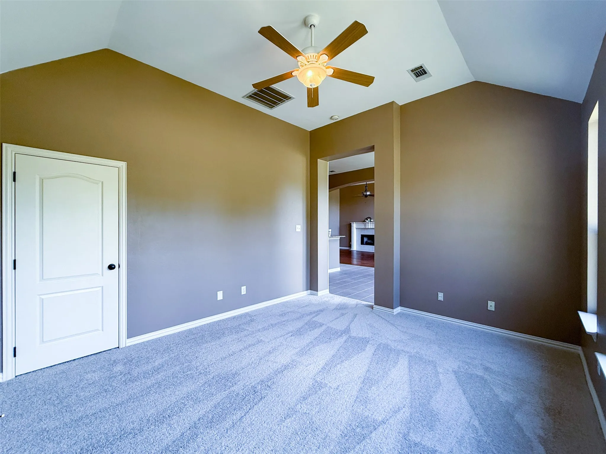 Single Family Residence For Sale in Denton County , 7517 Rodeo Drive, Denton, Texas 76208, 4 Bedroom, 5 Bathroom, 3 Garage spaces, 3,473 Sqft, built in 2000, mls#21358490, Real Estate Agent in Denton, Homes For Sale in Denton county, Homes For Sale in Denton, Realtor in Denton Texas, Real Estate Brokerage Independent Realty Texas, Luminita Cordes Realtor