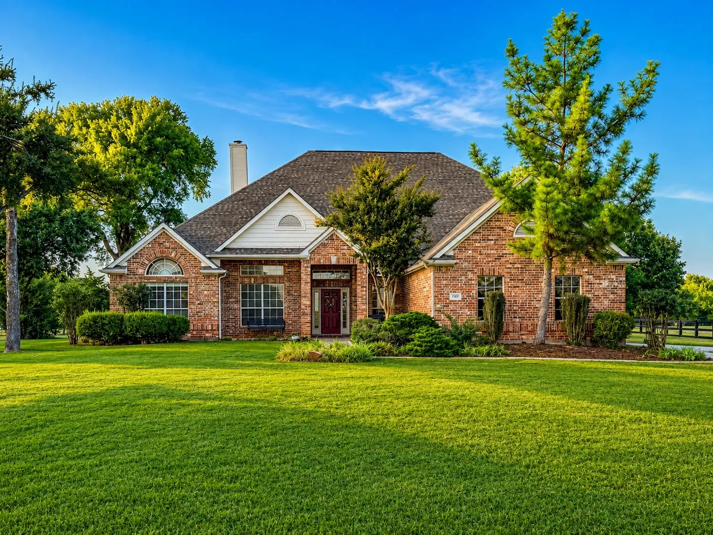 Single Family Residence For Sale in Denton County , 7517 Rodeo Drive, Denton, Texas 76208, 4 Bedroom, 5 Bathroom, 3 Garage spaces, 3,473 Sqft, built in 2000, mls#21358490, Real Estate Agent in Denton, Homes For Sale in Denton county, Homes For Sale in Denton, Realtor in Denton Texas, Real Estate Brokerage Independent Realty Texas, Luminita Cordes Realtor