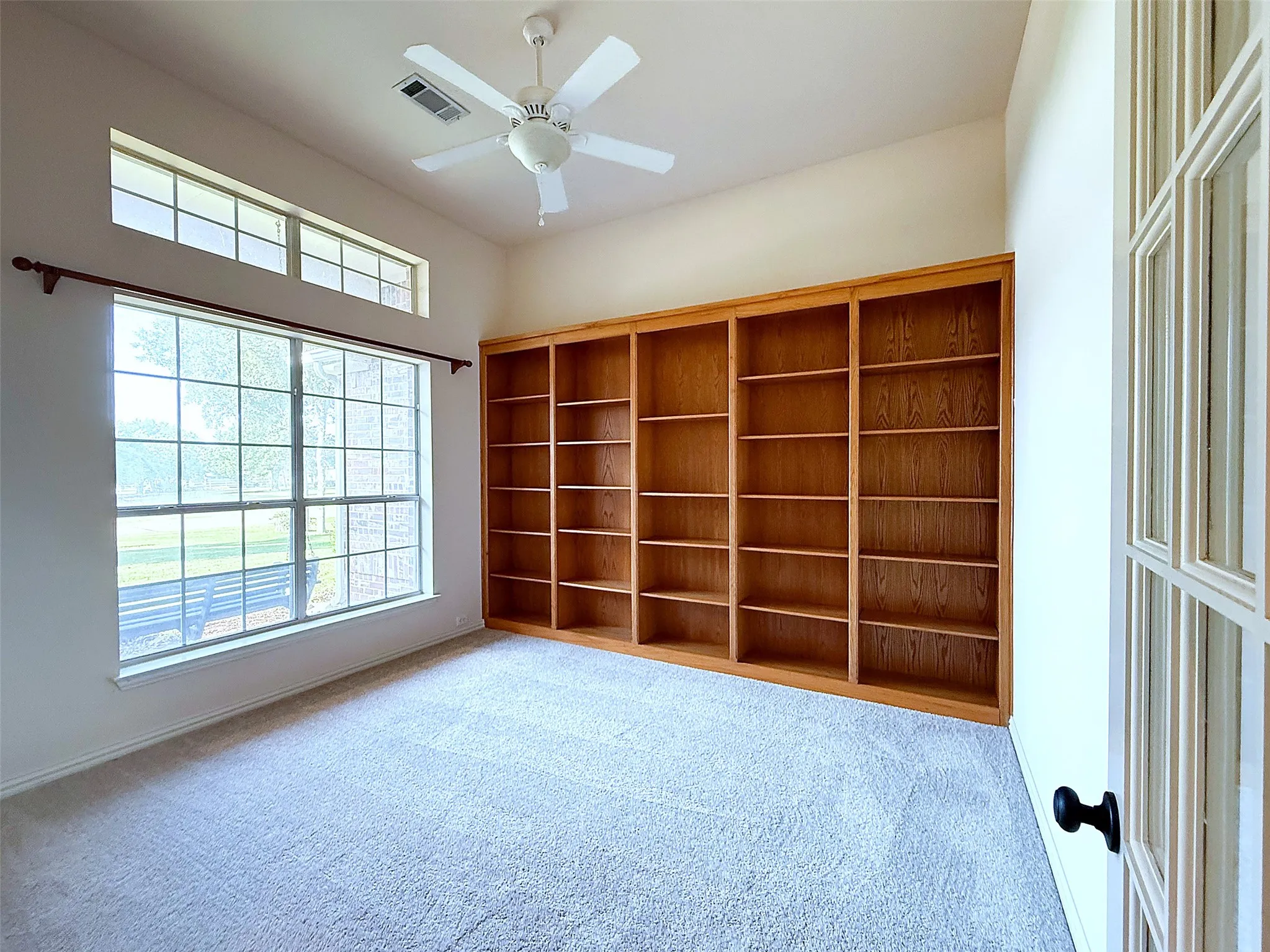 Single Family Residence For Sale in Denton County , 7517 Rodeo Drive, Denton, Texas 76208, 4 Bedroom, 5 Bathroom, 3 Garage spaces, 3,473 Sqft, built in 2000, mls#21358490, Real Estate Agent in Denton, Homes For Sale in Denton county, Homes For Sale in Denton, Realtor in Denton Texas, Real Estate Brokerage Independent Realty Texas, Luminita Cordes Realtor