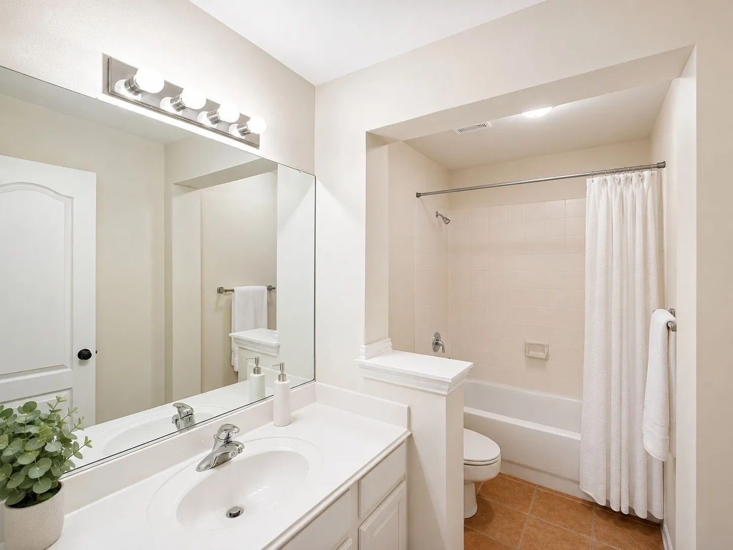 Full Bathroom on 2nd Floor