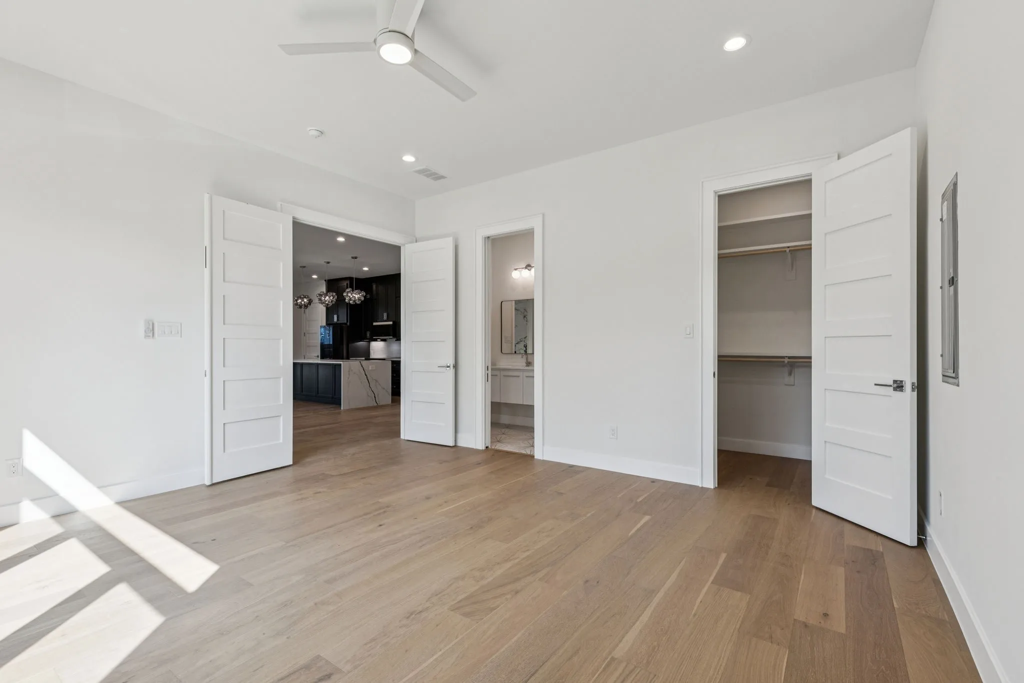 Single Family Residence For Rent in Dallas County , 900 Haines Avenue, Dallas, Texas 75208, 4 Bedroom, 3 Bathroom, Garage spaces, 2,700 Sqft, built in 2025, mls#21359148, Real Estate Agent in Dallas, Homes For Rent in Dallas county, Homes For Rent in Dallas, Realtor in Dallas Texas, Real Estate Brokerage Independent Realty Texas, Luminita Cordes Realtor