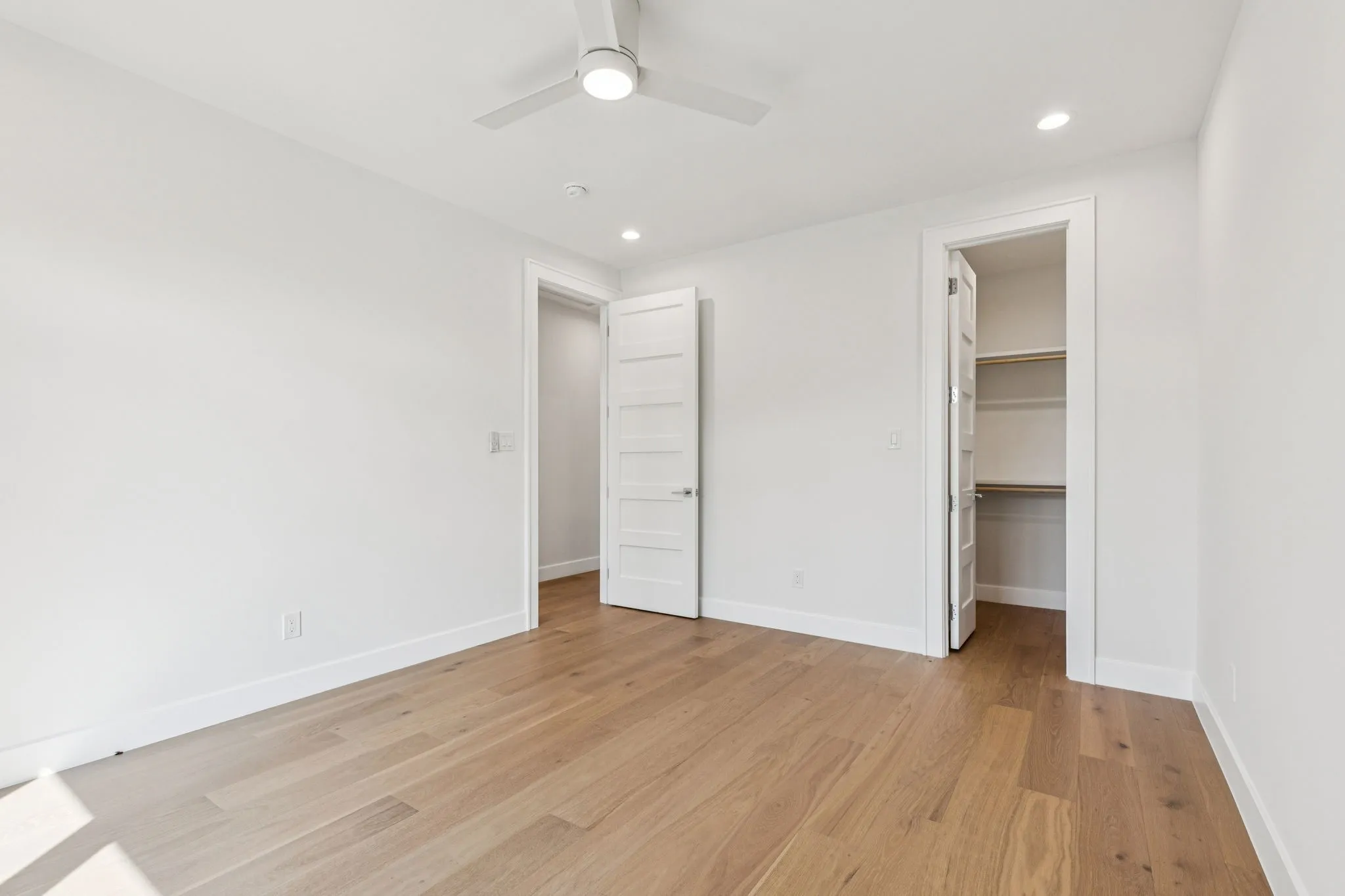 Single Family Residence For Rent in Dallas County , 900 Haines Avenue, Dallas, Texas 75208, 4 Bedroom, 3 Bathroom, Garage spaces, 2,700 Sqft, built in 2025, mls#21359148, Real Estate Agent in Dallas, Homes For Rent in Dallas county, Homes For Rent in Dallas, Realtor in Dallas Texas, Real Estate Brokerage Independent Realty Texas, Luminita Cordes Realtor