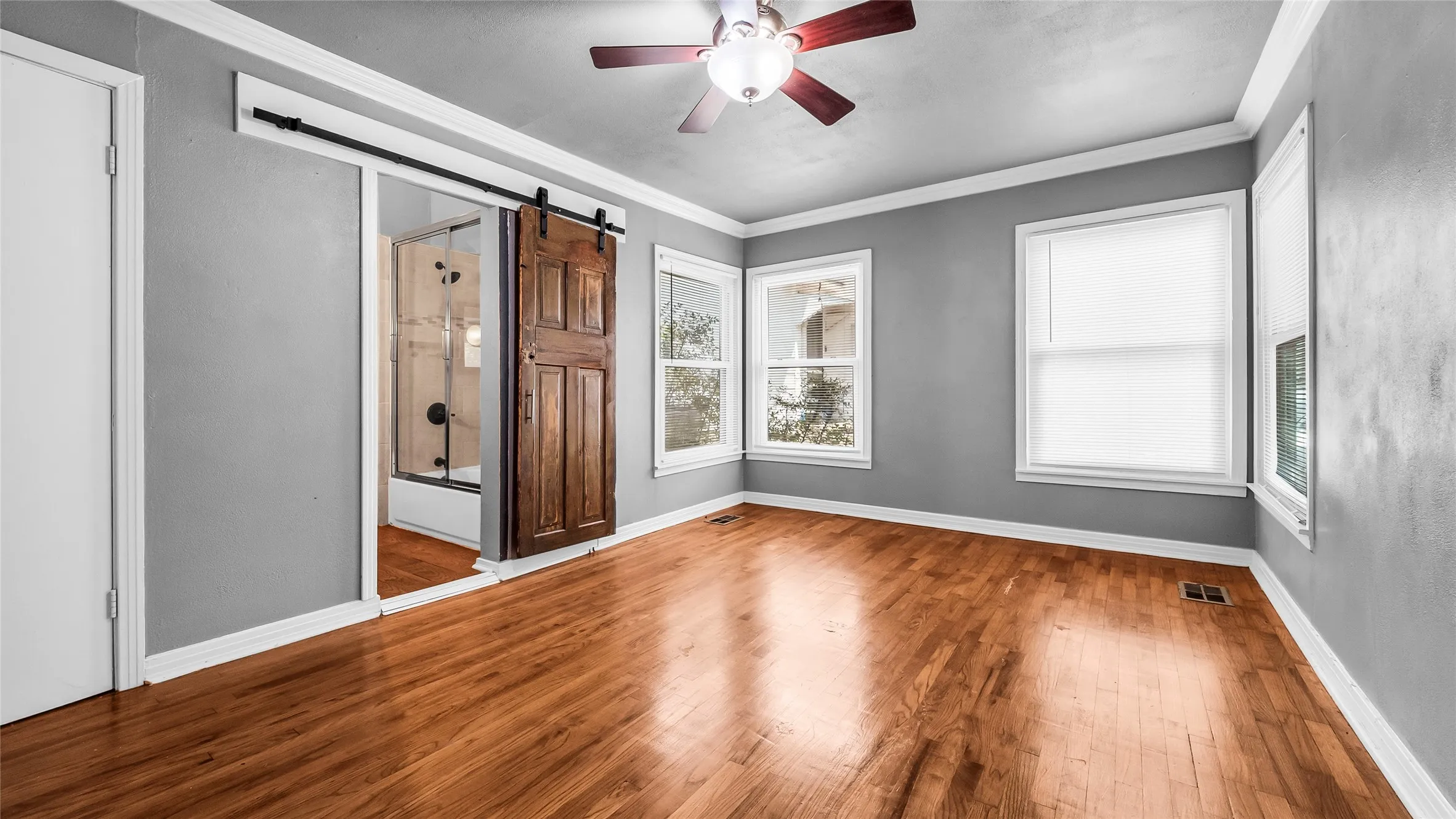 Single Family Residence For Rent in Grayson County , 1528 W Day Street, Denison, Texas 75020, 3 Bedroom, 2 Bathroom, 1 Garage spaces, 1,956 Sqft, built in 1950, mls#21358461, Real Estate Agent in Denison, Homes For Rent in Grayson county, Homes For Rent in Denison, Realtor in Denison Texas, Real Estate Brokerage Independent Realty Texas, Luminita Cordes Realtor