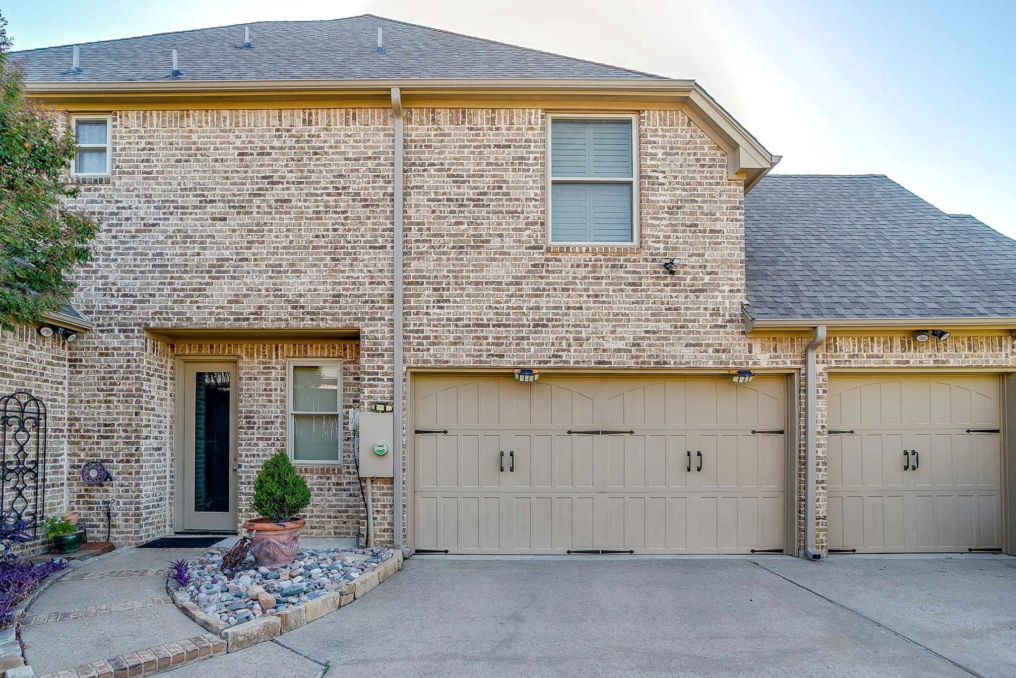 Single Family Residence For Sale in Tarrant County , 1413 Cherry Blush Court, Keller, Texas 76248, 5 Bedroom, 4 Bathroom, 3 Garage spaces, 4,483 Sqft, built in 2004, mls#21357906, Real Estate Agent in Keller, Homes For Sale in Tarrant county, Homes For Sale in Keller, Realtor in Keller Texas, Real Estate Brokerage Independent Realty Texas, Luminita Cordes Realtor