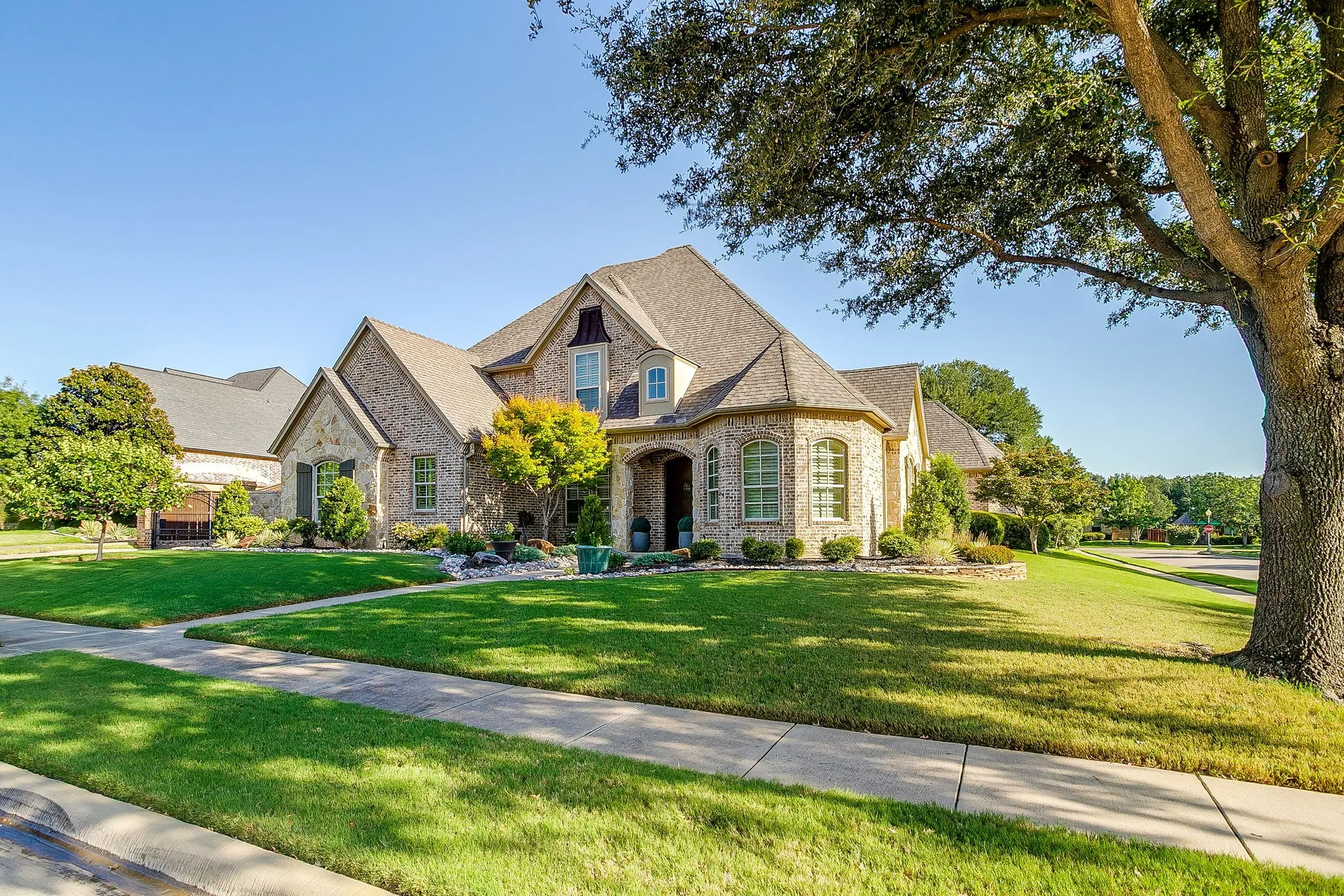 Single Family Residence For Sale in Tarrant County , 1413 Cherry Blush Court, Keller, Texas 76248, 5 Bedroom, 4 Bathroom, 3 Garage spaces, 4,483 Sqft, built in 2004, mls#21357906, Real Estate Agent in Keller, Homes For Sale in Tarrant county, Homes For Sale in Keller, Realtor in Keller Texas, Real Estate Brokerage Independent Realty Texas, Luminita Cordes Realtor
