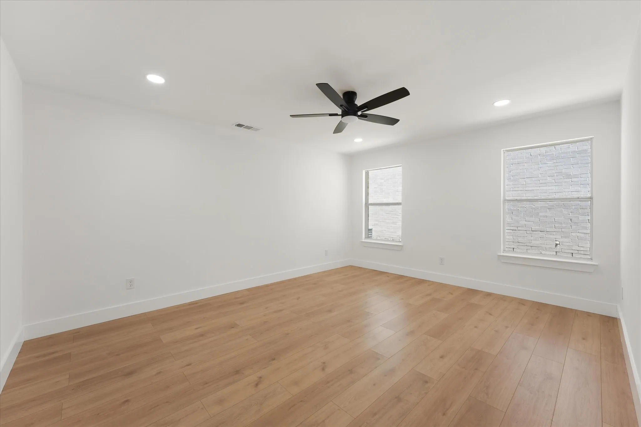 Single Family Residence For Sale in Dallas County , 1941 Indian Lilac Drive, Lancaster, Texas 75146, 4 Bedroom, 2 Bathroom, 2 Garage spaces, 1,808 Sqft, built in 2006, mls#21359183, Real Estate Agent in Lancaster, Homes For Sale in Dallas county, Homes For Sale in Lancaster, Realtor in Lancaster Texas, Real Estate Brokerage Independent Realty Texas, Luminita Cordes Realtor