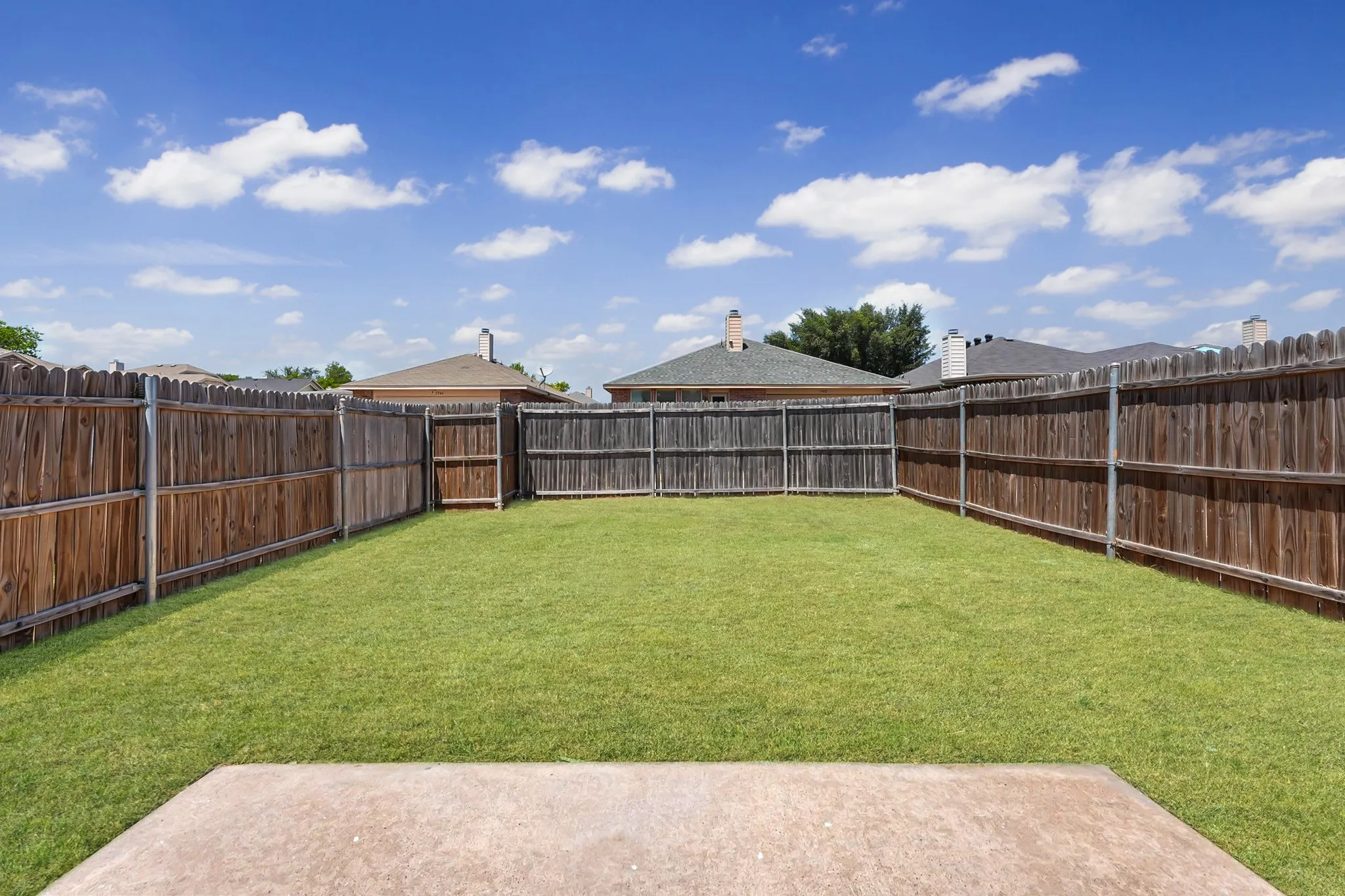 Single Family Residence For Sale in Dallas County , 1941 Indian Lilac Drive, Lancaster, Texas 75146, 4 Bedroom, 2 Bathroom, 2 Garage spaces, 1,808 Sqft, built in 2006, mls#21359183, Real Estate Agent in Lancaster, Homes For Sale in Dallas county, Homes For Sale in Lancaster, Realtor in Lancaster Texas, Real Estate Brokerage Independent Realty Texas, Luminita Cordes Realtor