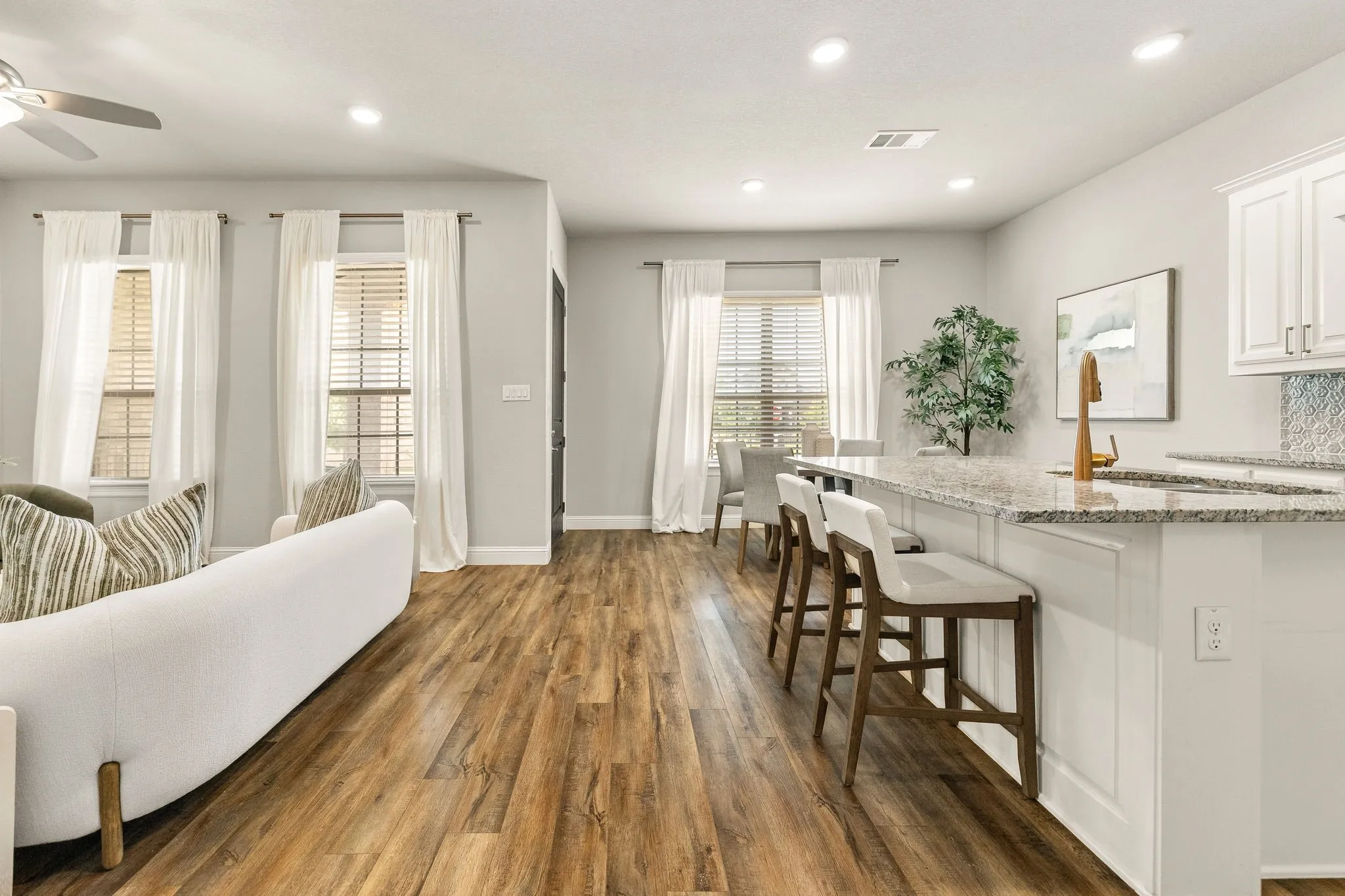 Townhouse For Sale in Tarrant County , 8313 Cotton Belt Lane, North Richland Hills, Texas 76182, 3 Bedroom, 3 Bathroom, 2 Garage spaces, 1,888 Sqft, built in 2019, mls#21355021, Real Estate Agent in North Richland Hills, Homes For Sale in Tarrant county, Homes For Sale in North Richland Hills, Realtor in North Richland Hills Texas, Real Estate Brokerage Independent Realty Texas, Luminita Cordes Realtor