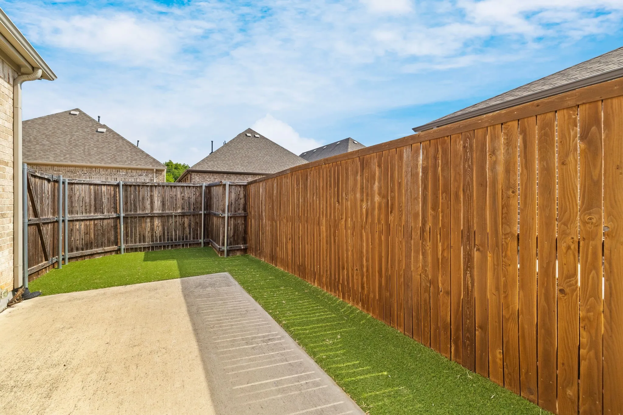 Townhouse For Sale in Tarrant County , 8313 Cotton Belt Lane, North Richland Hills, Texas 76182, 3 Bedroom, 3 Bathroom, 2 Garage spaces, 1,888 Sqft, built in 2019, mls#21355021, Real Estate Agent in North Richland Hills, Homes For Sale in Tarrant county, Homes For Sale in North Richland Hills, Realtor in North Richland Hills Texas, Real Estate Brokerage Independent Realty Texas, Luminita Cordes Realtor