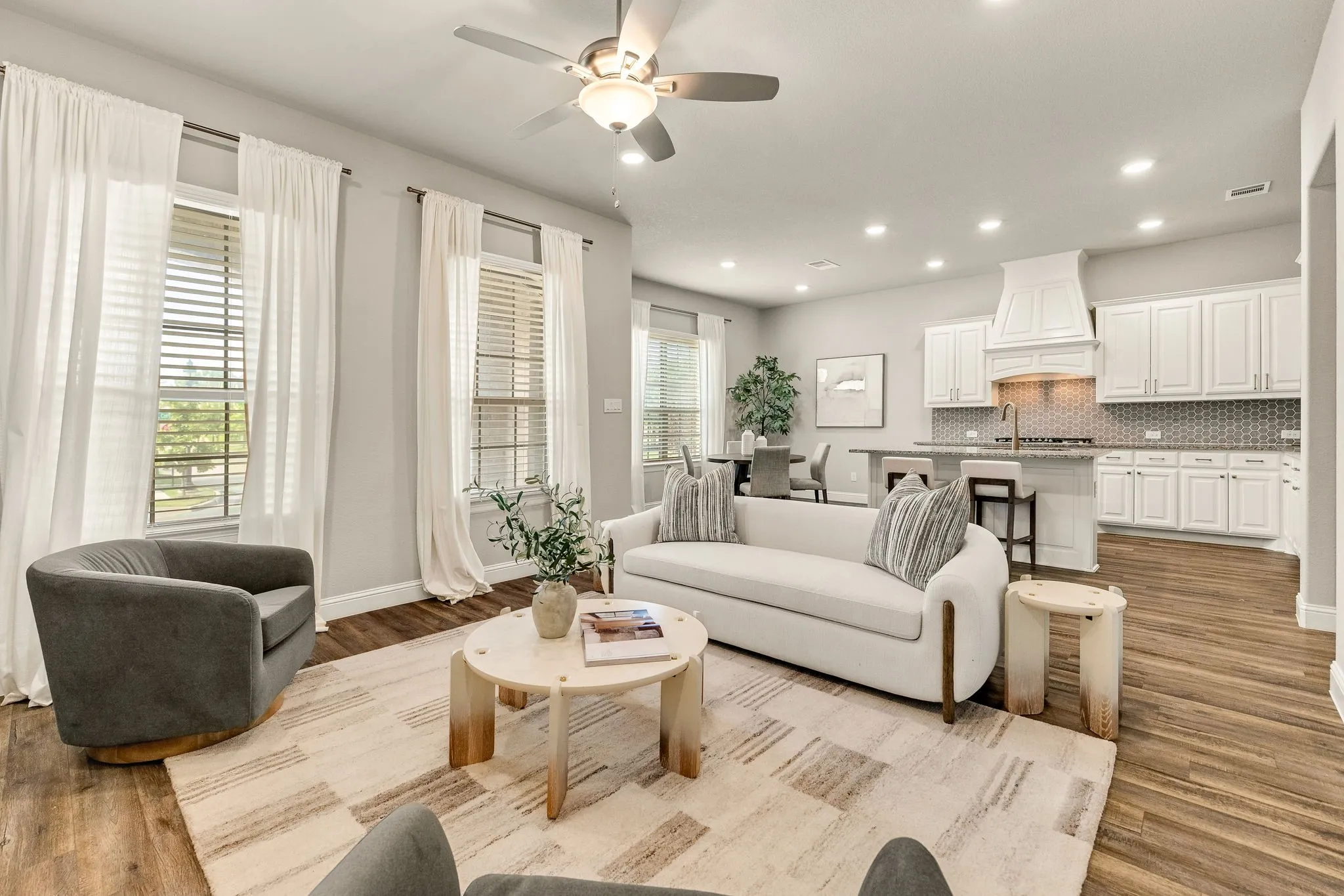 Townhouse For Sale in Tarrant County , 8313 Cotton Belt Lane, North Richland Hills, Texas 76182, 3 Bedroom, 3 Bathroom, 2 Garage spaces, 1,888 Sqft, built in 2019, mls#21355021, Real Estate Agent in North Richland Hills, Homes For Sale in Tarrant county, Homes For Sale in North Richland Hills, Realtor in North Richland Hills Texas, Real Estate Brokerage Independent Realty Texas, Luminita Cordes Realtor