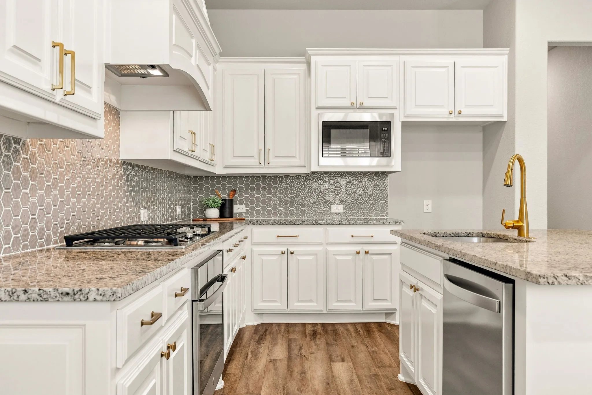 Townhouse For Sale in Tarrant County , 8313 Cotton Belt Lane, North Richland Hills, Texas 76182, 3 Bedroom, 3 Bathroom, 2 Garage spaces, 1,888 Sqft, built in 2019, mls#21355021, Real Estate Agent in North Richland Hills, Homes For Sale in Tarrant county, Homes For Sale in North Richland Hills, Realtor in North Richland Hills Texas, Real Estate Brokerage Independent Realty Texas, Luminita Cordes Realtor