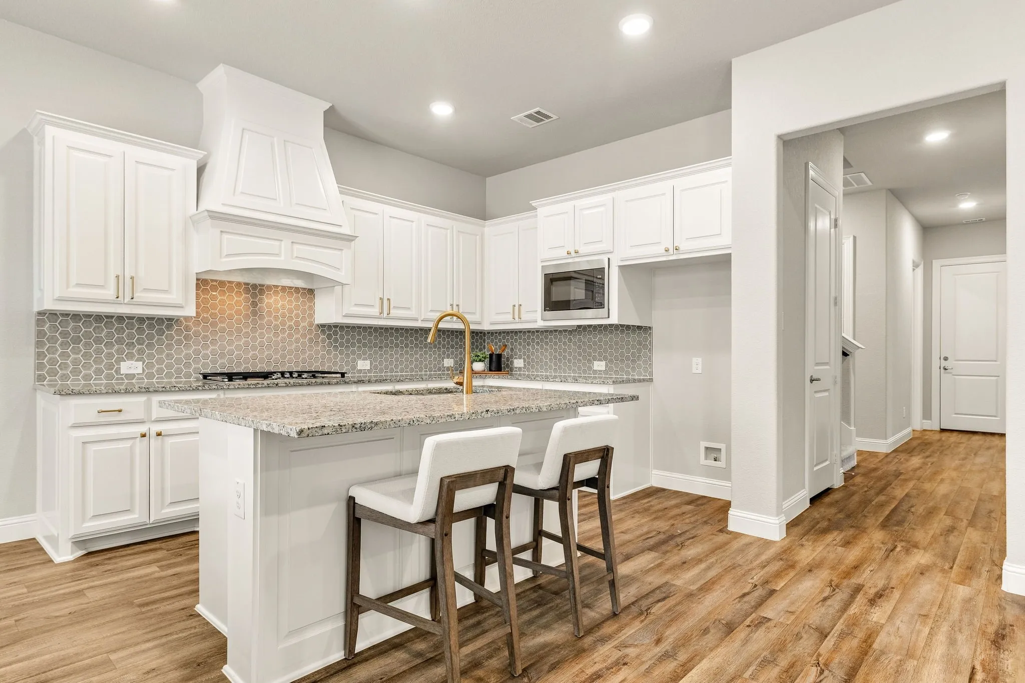 Townhouse For Sale in Tarrant County , 8313 Cotton Belt Lane, North Richland Hills, Texas 76182, 3 Bedroom, 3 Bathroom, 2 Garage spaces, 1,888 Sqft, built in 2019, mls#21355021, Real Estate Agent in North Richland Hills, Homes For Sale in Tarrant county, Homes For Sale in North Richland Hills, Realtor in North Richland Hills Texas, Real Estate Brokerage Independent Realty Texas, Luminita Cordes Realtor
