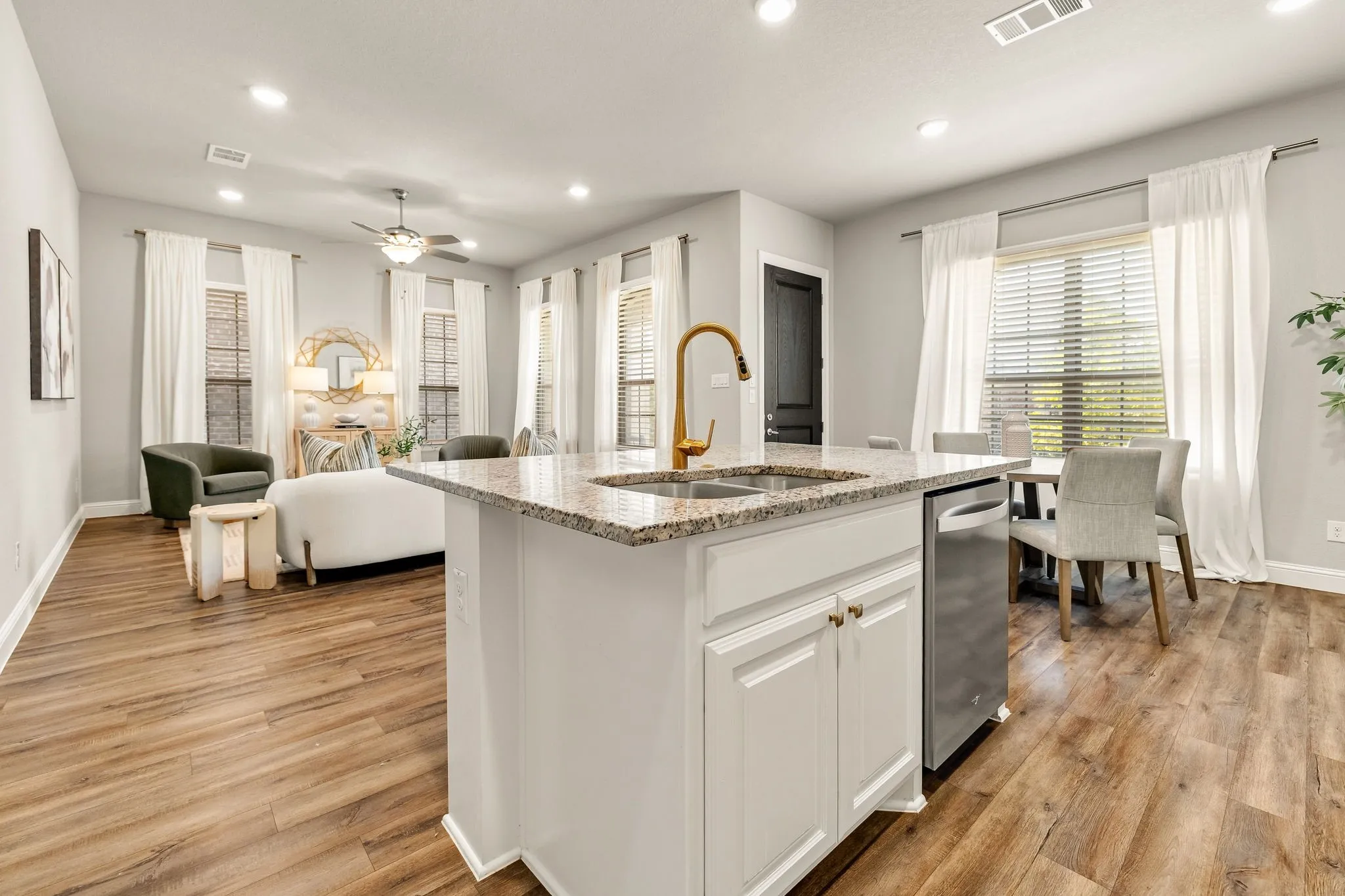 Townhouse For Sale in Tarrant County , 8313 Cotton Belt Lane, North Richland Hills, Texas 76182, 3 Bedroom, 3 Bathroom, 2 Garage spaces, 1,888 Sqft, built in 2019, mls#21355021, Real Estate Agent in North Richland Hills, Homes For Sale in Tarrant county, Homes For Sale in North Richland Hills, Realtor in North Richland Hills Texas, Real Estate Brokerage Independent Realty Texas, Luminita Cordes Realtor