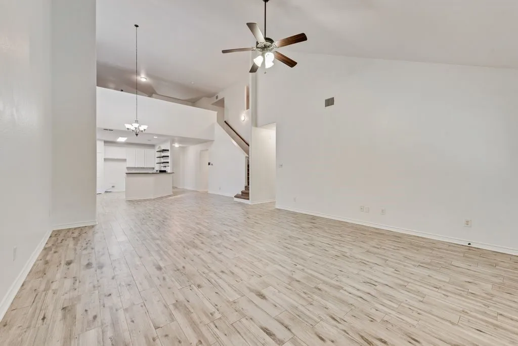 Single Family Residence For Rent in Denton County , 1816 Castle Creek Drive, Little Elm, Texas 75068, 5 Bedroom, 3 Bathroom, 2 Garage spaces, 3,265 Sqft, built in 2012, mls#21359184, Real Estate Agent in Little Elm, Homes For Rent in Denton county, Homes For Rent in Little Elm, Realtor in Little Elm Texas, Real Estate Brokerage Independent Realty Texas, Luminita Cordes Realtor