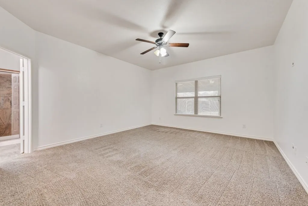 Single Family Residence For Rent in Denton County , 1816 Castle Creek Drive, Little Elm, Texas 75068, 5 Bedroom, 3 Bathroom, 2 Garage spaces, 3,265 Sqft, built in 2012, mls#21359184, Real Estate Agent in Little Elm, Homes For Rent in Denton county, Homes For Rent in Little Elm, Realtor in Little Elm Texas, Real Estate Brokerage Independent Realty Texas, Luminita Cordes Realtor