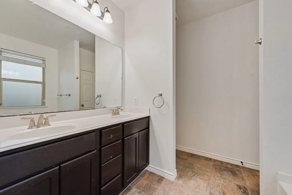 Single Family Residence For Rent in Denton County , 1816 Castle Creek Drive, Little Elm, Texas 75068, 5 Bedroom, 3 Bathroom, 2 Garage spaces, 3,265 Sqft, built in 2012, mls#21359184, Real Estate Agent in Little Elm, Homes For Rent in Denton county, Homes For Rent in Little Elm, Realtor in Little Elm Texas, Real Estate Brokerage Independent Realty Texas, Luminita Cordes Realtor