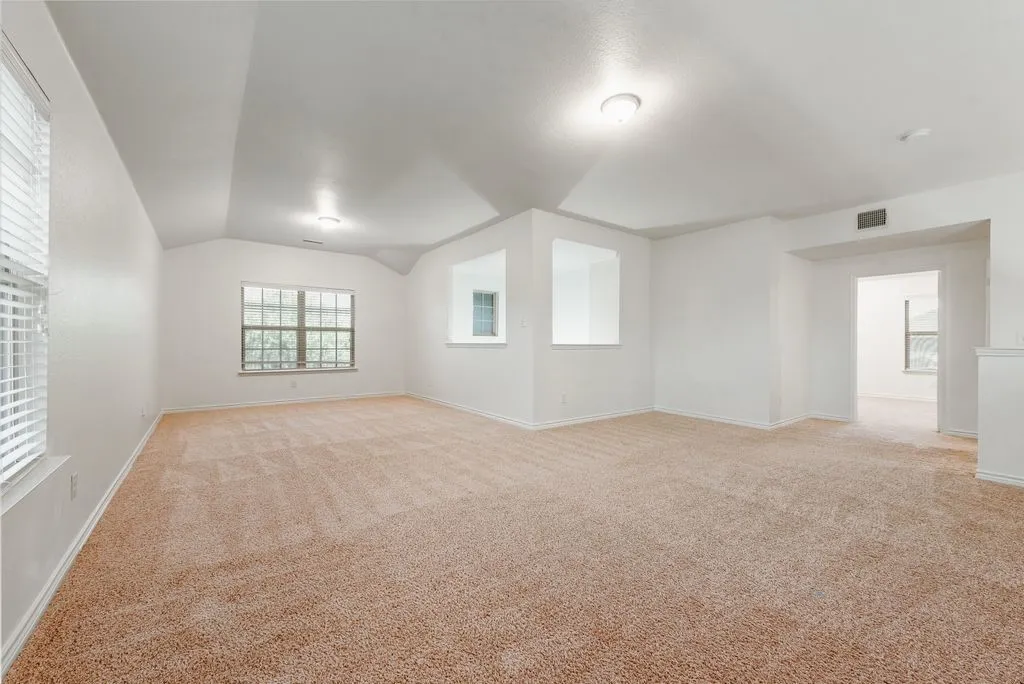 Single Family Residence For Rent in Denton County , 1816 Castle Creek Drive, Little Elm, Texas 75068, 5 Bedroom, 3 Bathroom, 2 Garage spaces, 3,265 Sqft, built in 2012, mls#21359184, Real Estate Agent in Little Elm, Homes For Rent in Denton county, Homes For Rent in Little Elm, Realtor in Little Elm Texas, Real Estate Brokerage Independent Realty Texas, Luminita Cordes Realtor