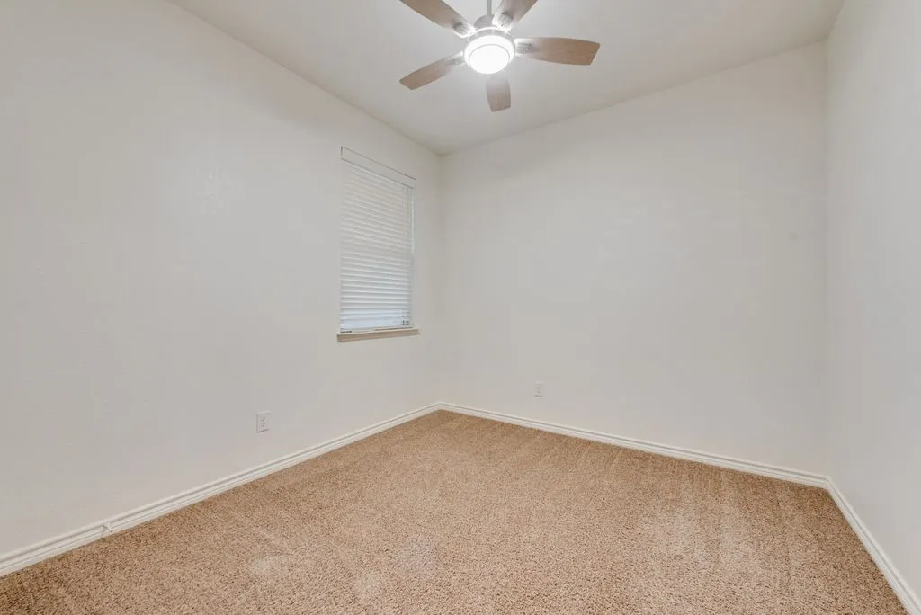 Single Family Residence For Rent in Denton County , 1816 Castle Creek Drive, Little Elm, Texas 75068, 5 Bedroom, 3 Bathroom, 2 Garage spaces, 3,265 Sqft, built in 2012, mls#21359184, Real Estate Agent in Little Elm, Homes For Rent in Denton county, Homes For Rent in Little Elm, Realtor in Little Elm Texas, Real Estate Brokerage Independent Realty Texas, Luminita Cordes Realtor