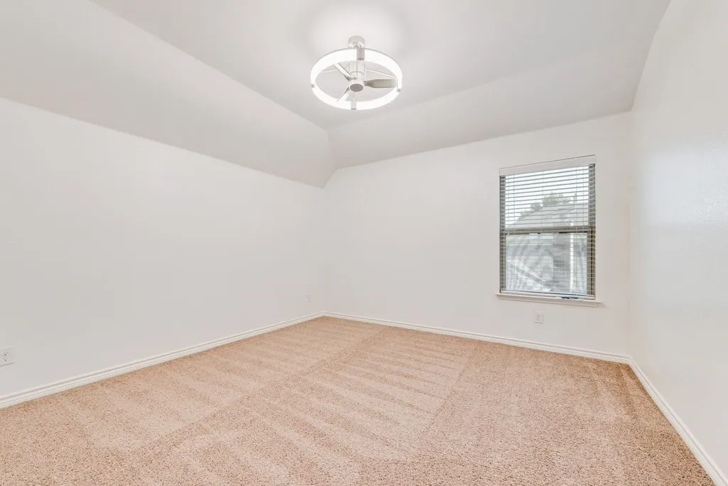 Single Family Residence For Rent in Denton County , 1816 Castle Creek Drive, Little Elm, Texas 75068, 5 Bedroom, 3 Bathroom, 2 Garage spaces, 3,265 Sqft, built in 2012, mls#21359184, Real Estate Agent in Little Elm, Homes For Rent in Denton county, Homes For Rent in Little Elm, Realtor in Little Elm Texas, Real Estate Brokerage Independent Realty Texas, Luminita Cordes Realtor