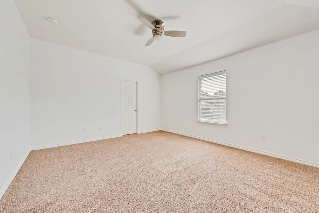 Single Family Residence For Rent in Denton County , 1816 Castle Creek Drive, Little Elm, Texas 75068, 5 Bedroom, 3 Bathroom, 2 Garage spaces, 3,265 Sqft, built in 2012, mls#21359184, Real Estate Agent in Little Elm, Homes For Rent in Denton county, Homes For Rent in Little Elm, Realtor in Little Elm Texas, Real Estate Brokerage Independent Realty Texas, Luminita Cordes Realtor