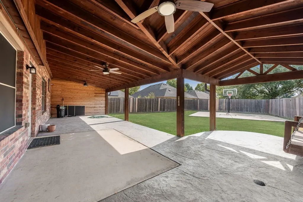 Single Family Residence For Rent in Denton County , 1816 Castle Creek Drive, Little Elm, Texas 75068, 5 Bedroom, 3 Bathroom, 2 Garage spaces, 3,265 Sqft, built in 2012, mls#21359184, Real Estate Agent in Little Elm, Homes For Rent in Denton county, Homes For Rent in Little Elm, Realtor in Little Elm Texas, Real Estate Brokerage Independent Realty Texas, Luminita Cordes Realtor