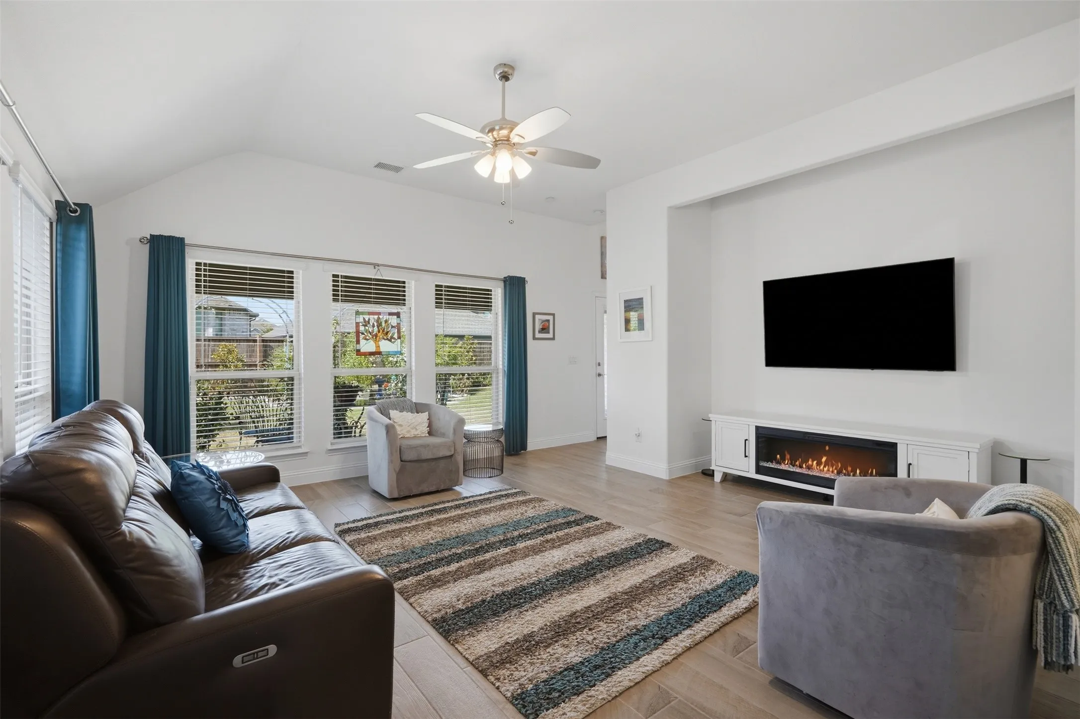 Bright, open space enhanced by architectural archways and soaring vaulted ceilings, creating an airy and inviting atmosphere