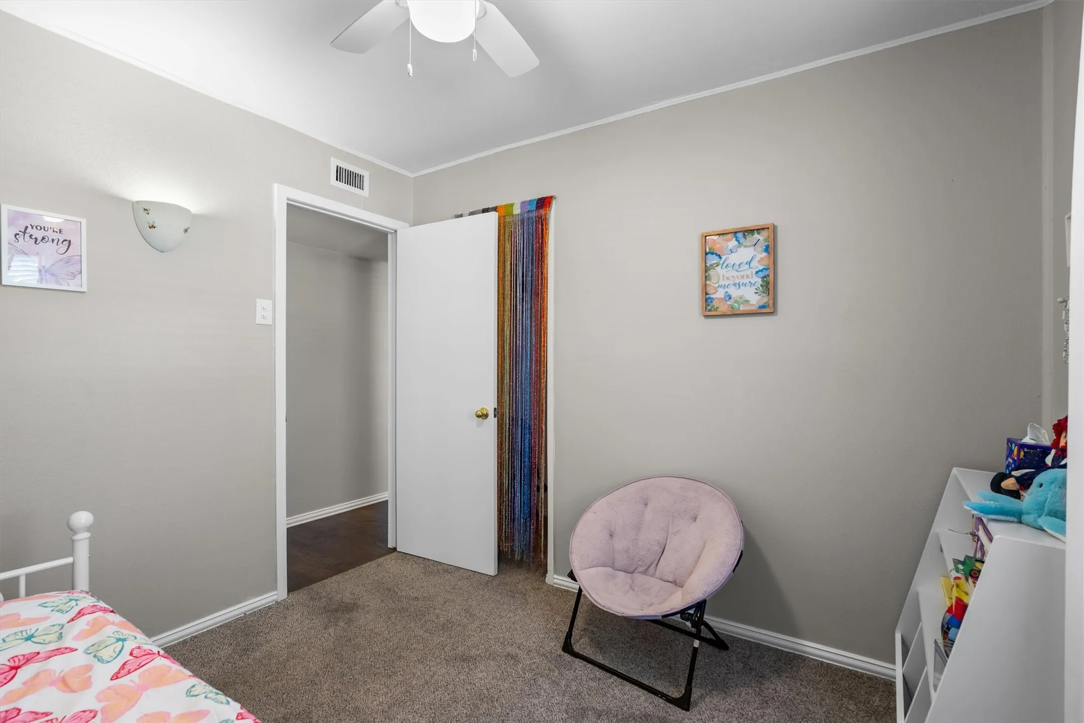 Single Family Residence For Sale in Denton County , 1019 Woodmere Drive, Lewisville, Texas 75067, 3 Bedroom, 2 Bathroom, 1 Garage spaces, 1,283 Sqft, built in 1970, mls#21350668, Real Estate Agent in Lewisville, Homes For Sale in Denton county, Homes For Sale in Lewisville, Realtor in Lewisville Texas, Real Estate Brokerage Independent Realty Texas, Luminita Cordes Realtor