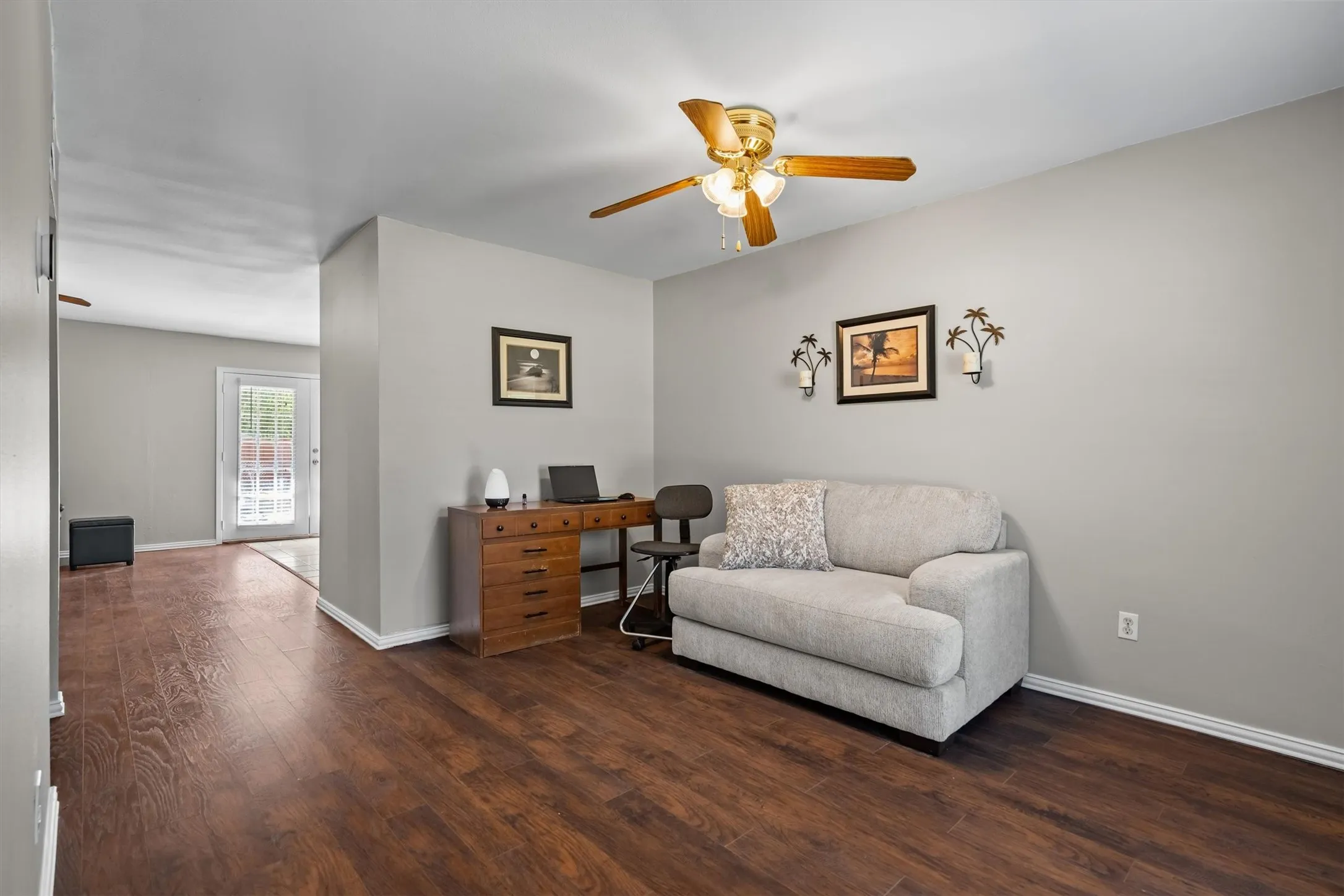 Single Family Residence For Sale in Denton County , 1019 Woodmere Drive, Lewisville, Texas 75067, 3 Bedroom, 2 Bathroom, 1 Garage spaces, 1,283 Sqft, built in 1970, mls#21350668, Real Estate Agent in Lewisville, Homes For Sale in Denton county, Homes For Sale in Lewisville, Realtor in Lewisville Texas, Real Estate Brokerage Independent Realty Texas, Luminita Cordes Realtor