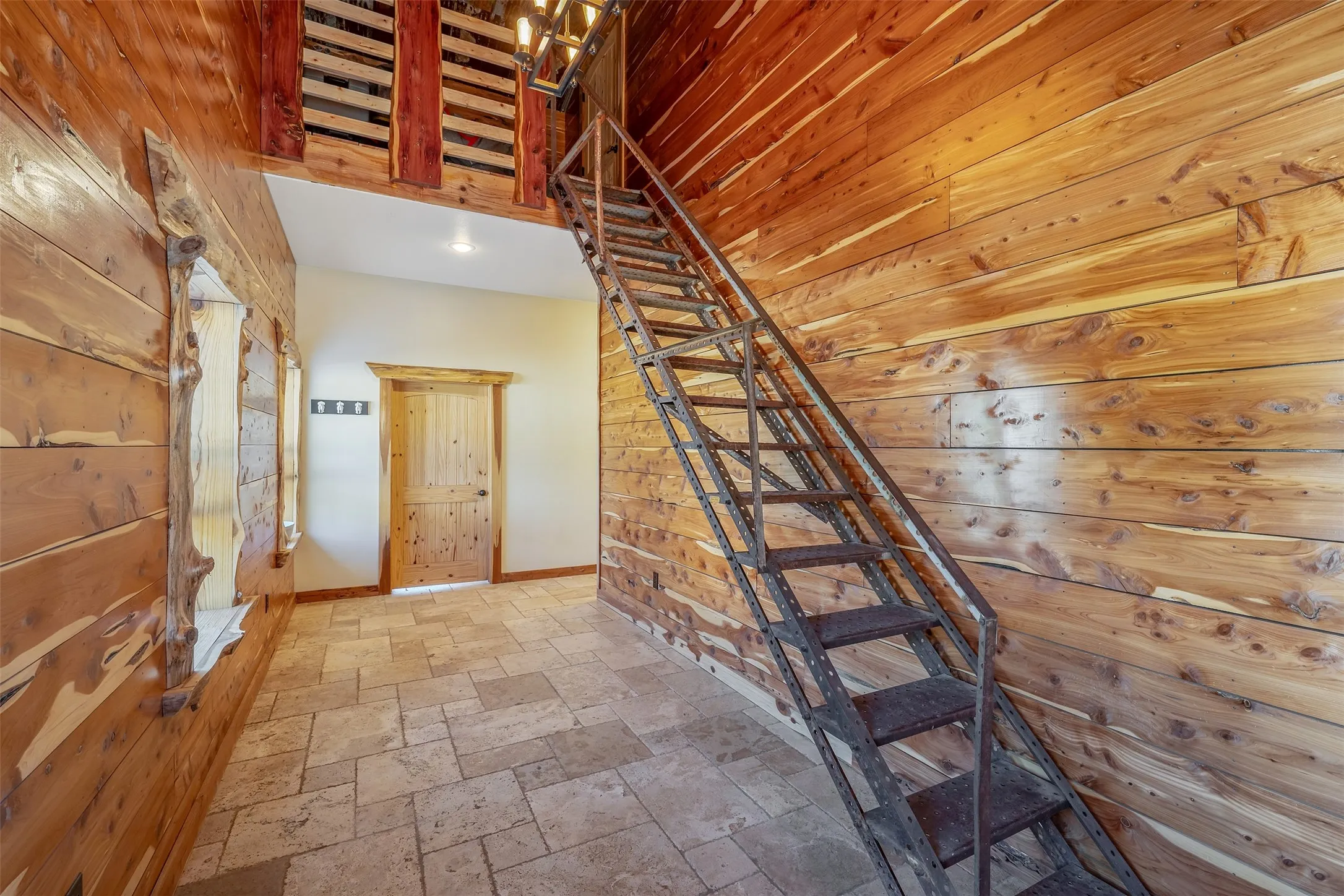 Farm For Sale in Gregg County , 2600 Van Meter Road, Kilgore, Texas 75662, 5 Bedroom, 4 Bathroom, 4 Garage spaces, 3,965 Sqft, built in 2011, mls#21359016, Real Estate Agent in Kilgore, Homes For Sale in Gregg county, Homes For Sale in Kilgore, Realtor in Kilgore Texas, Real Estate Brokerage Independent Realty Texas, Luminita Cordes Realtor